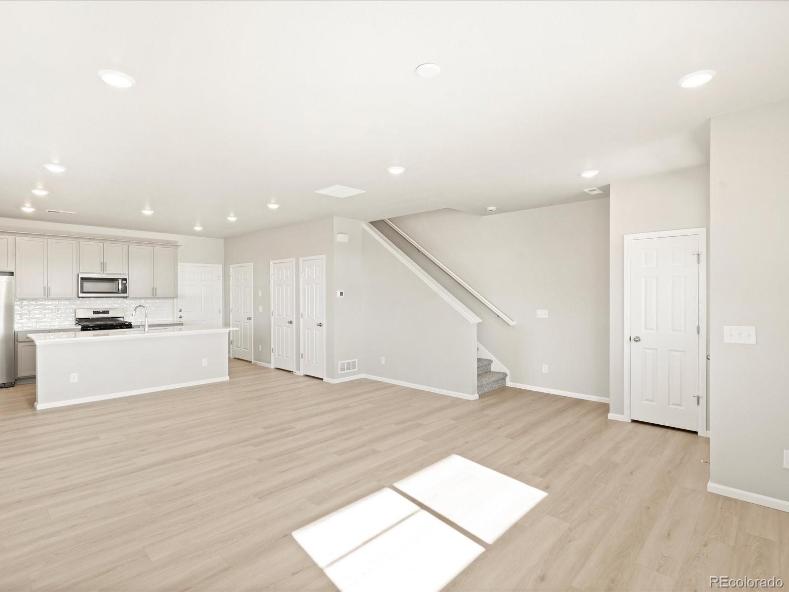 MLS Image #4 for 20957 e 65th avenue,aurora, Colorado