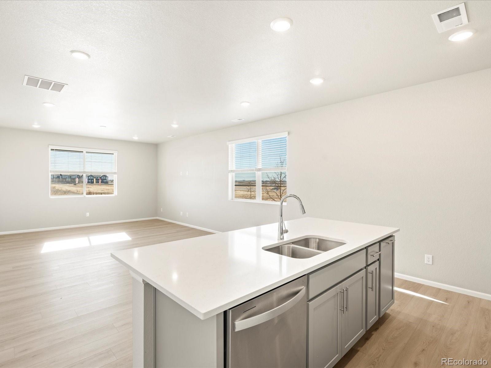 MLS Image #9 for 20957 e 65th avenue,aurora, Colorado