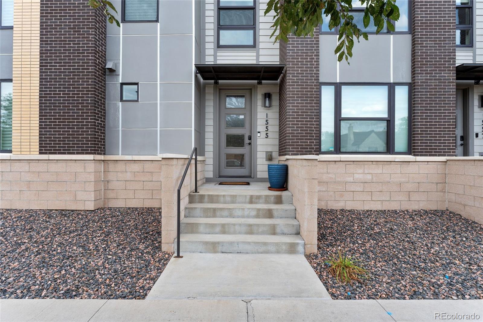 MLS Image #3 for 1555  perry street,denver, Colorado