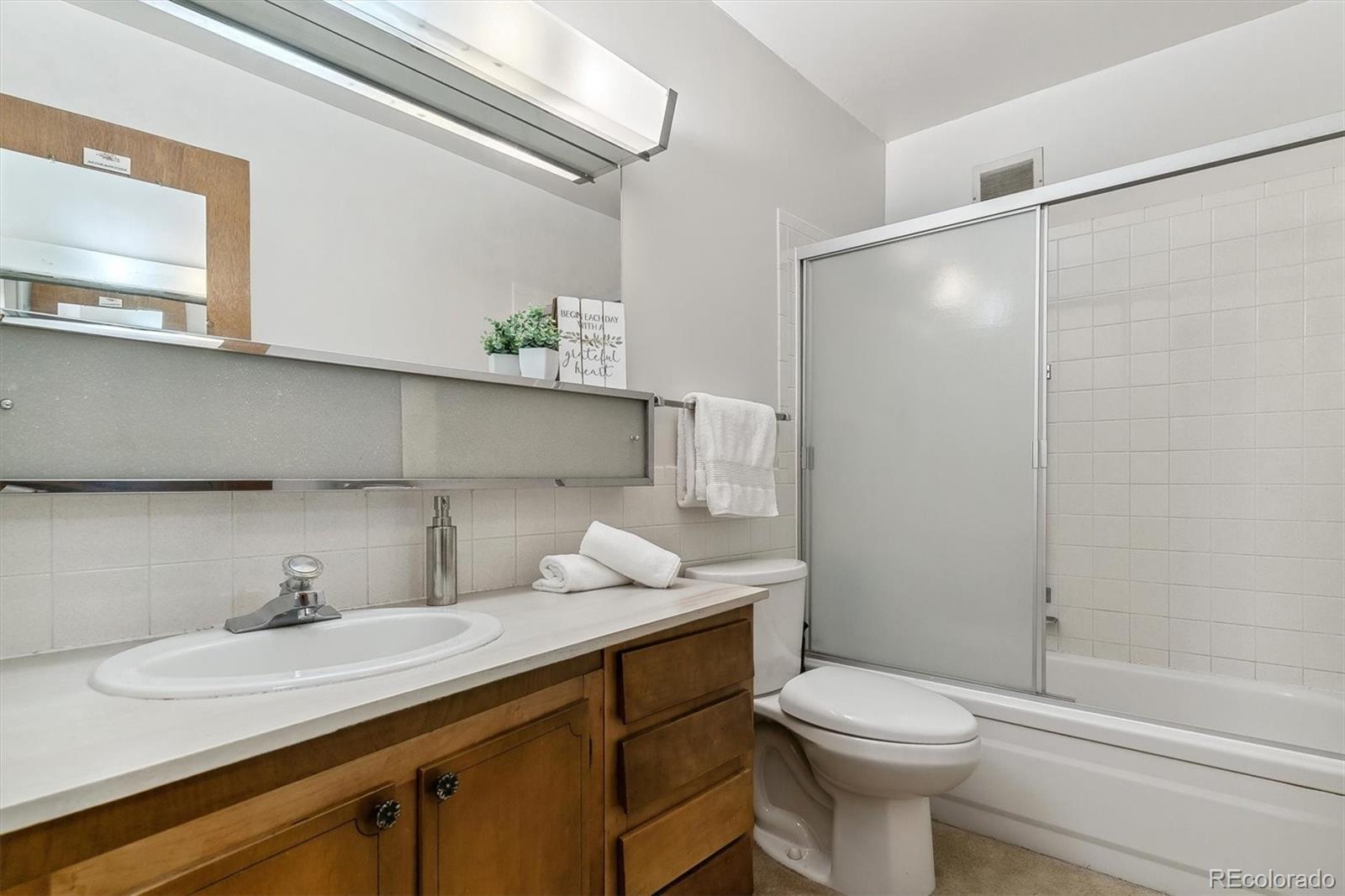 MLS Image #13 for 675 s clinton street,denver, Colorado
