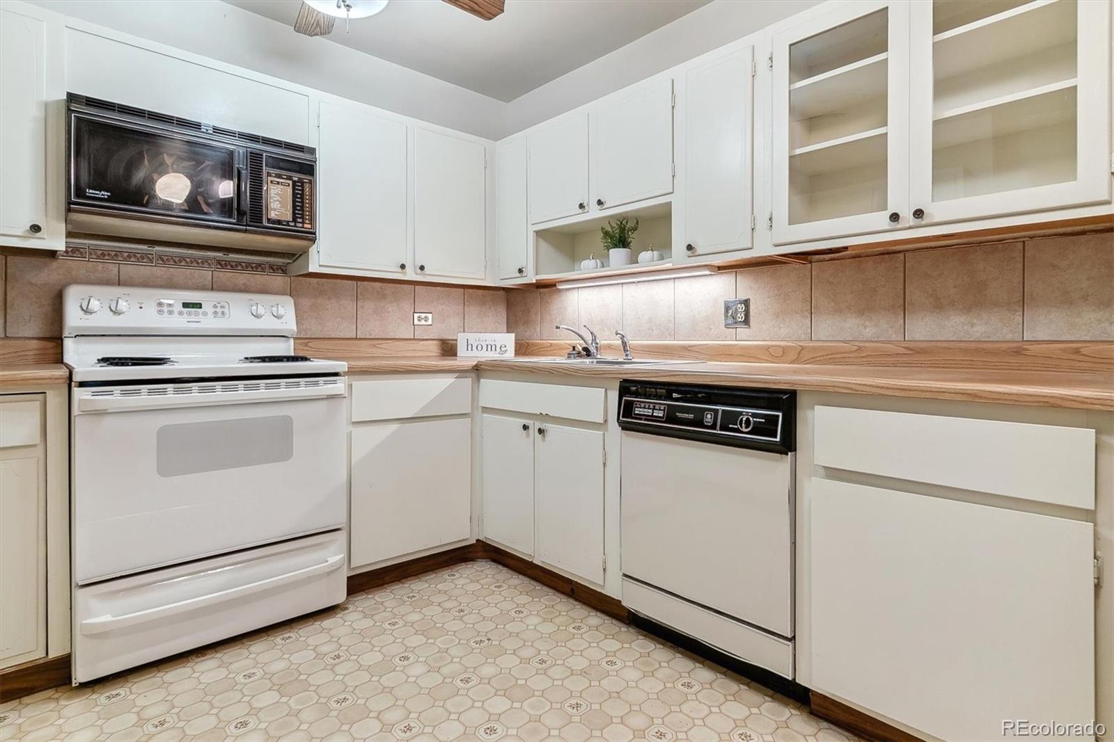 MLS Image #5 for 675 s clinton street,denver, Colorado