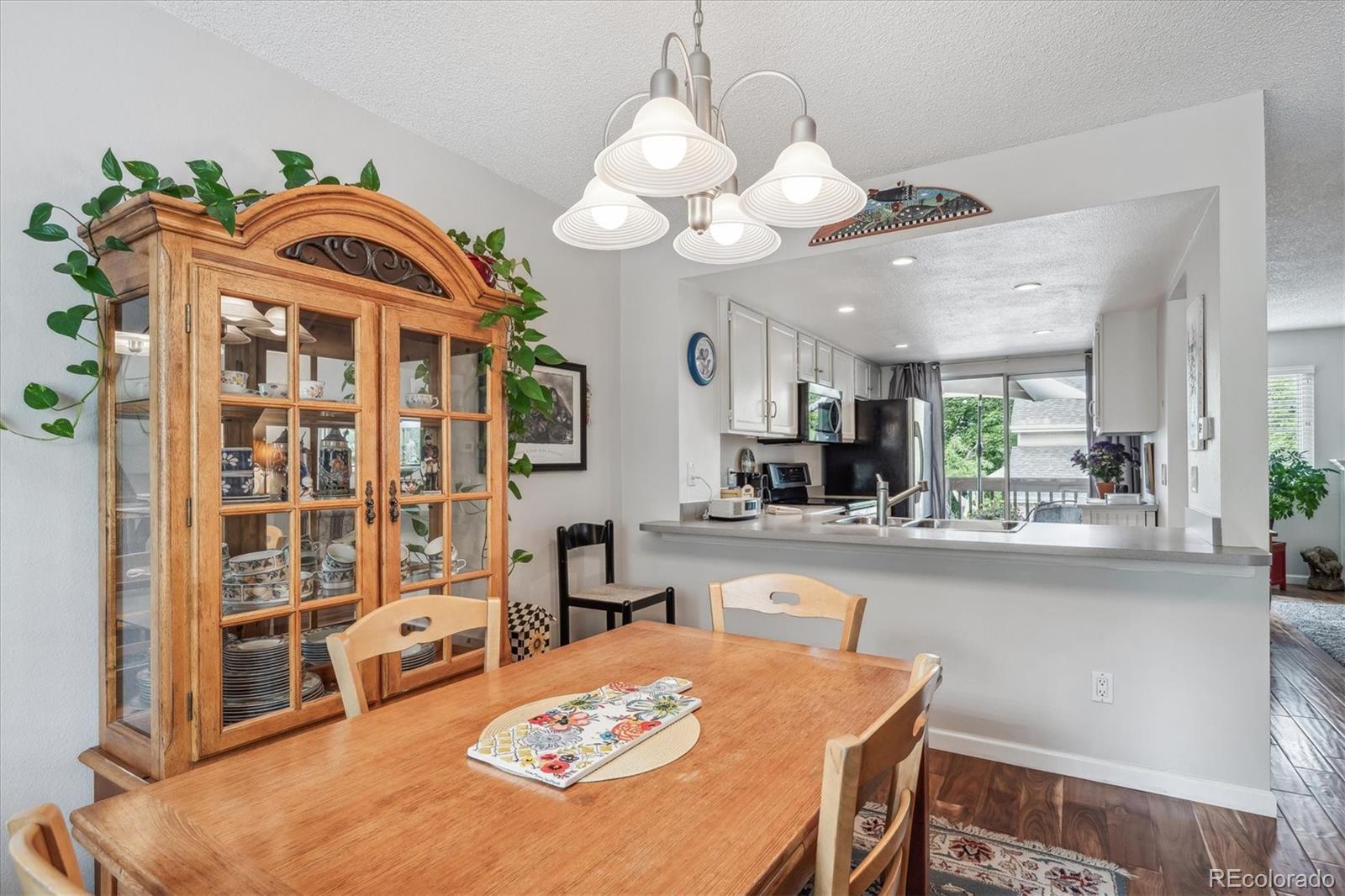 MLS Image #8 for 1470 s quebec way,denver, Colorado