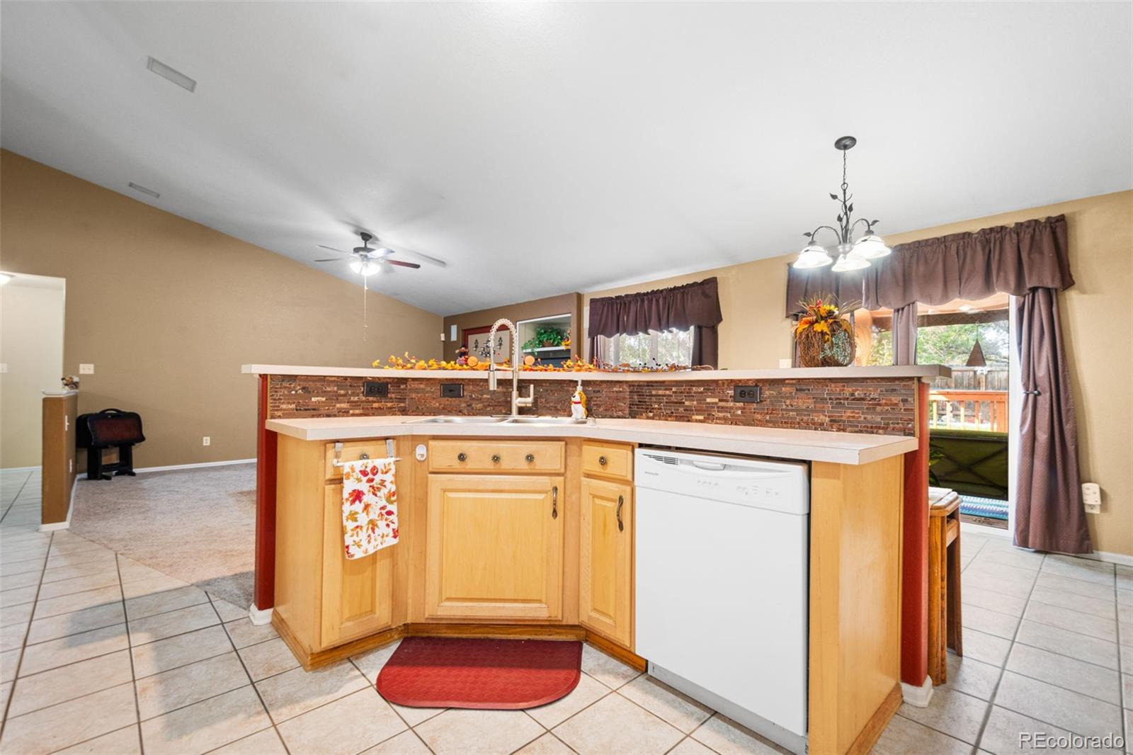 MLS Image #8 for 11313  oakland drive,henderson, Colorado