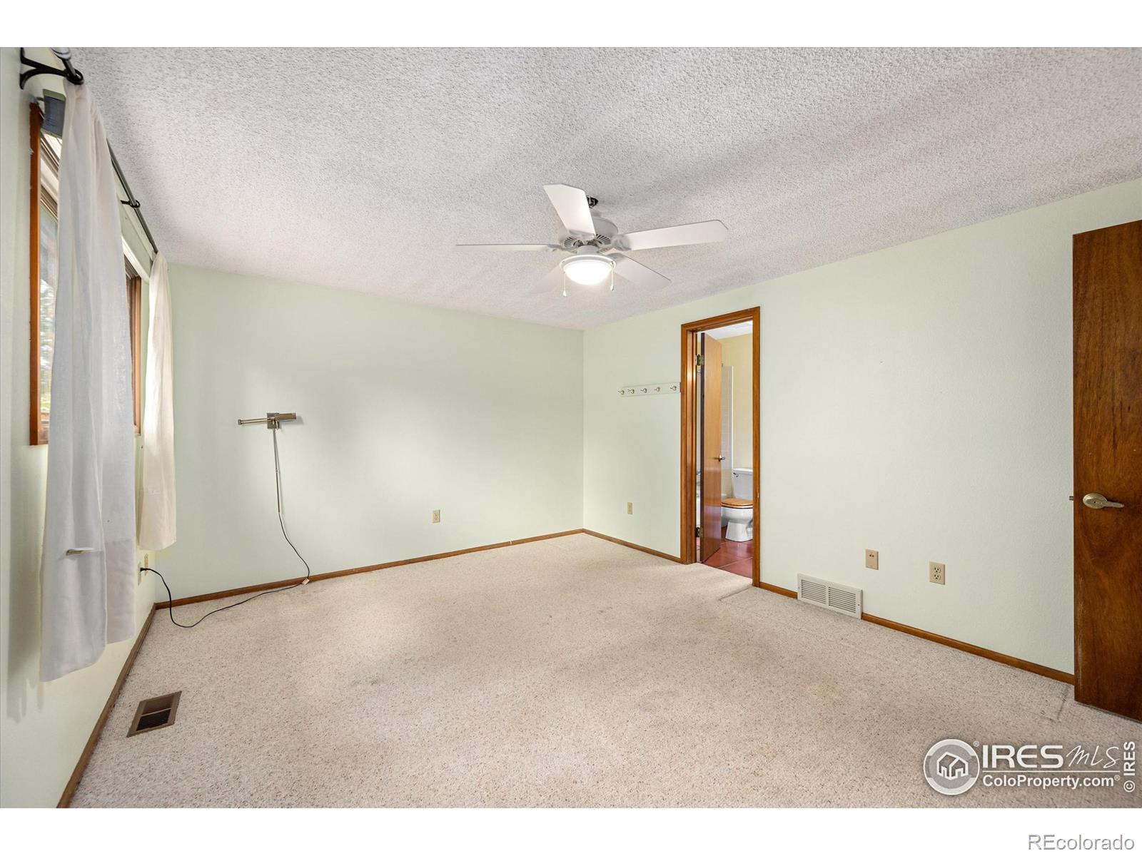 MLS Image #16 for 628 w 39th street,loveland, Colorado