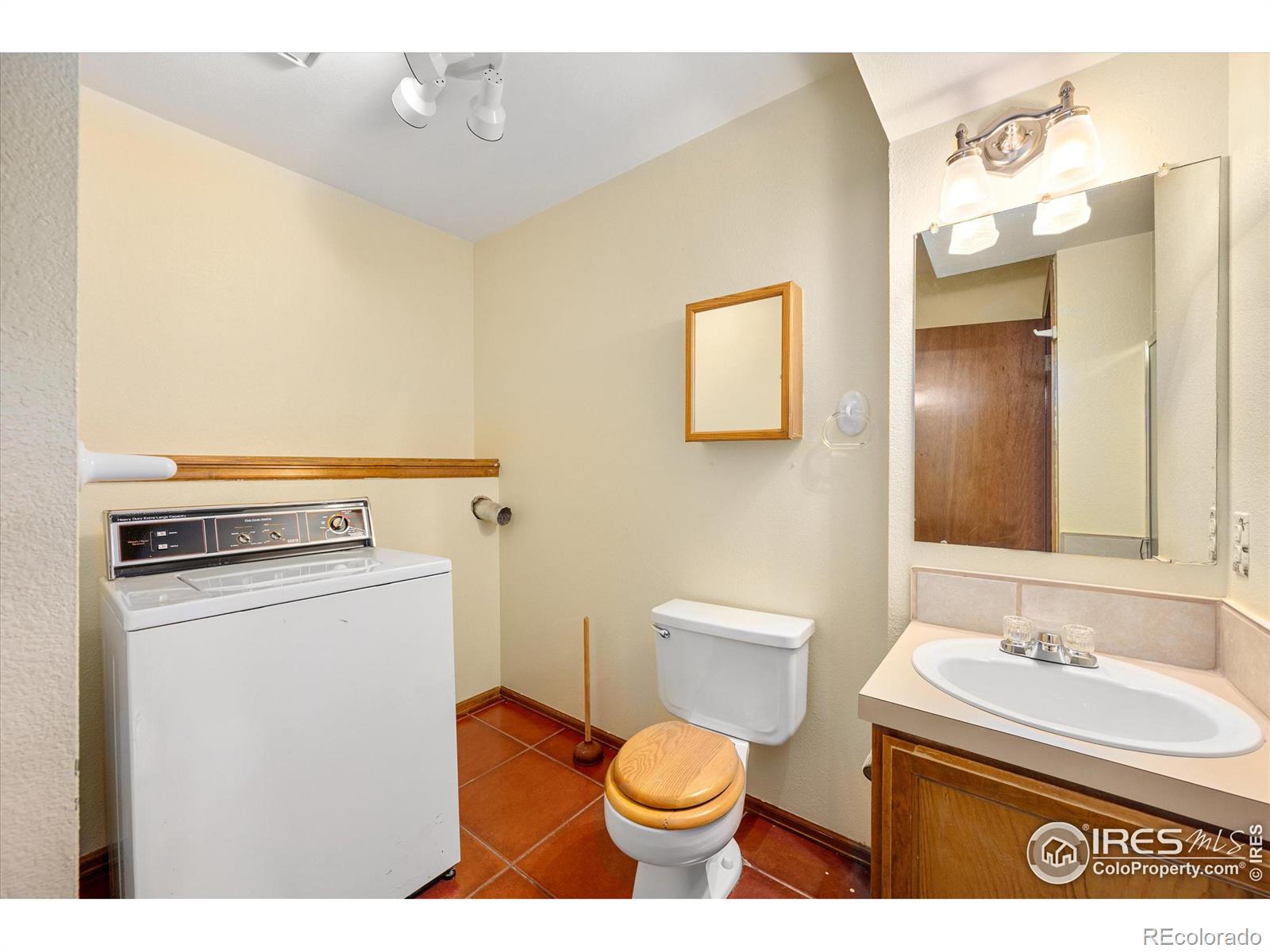 MLS Image #23 for 628 w 39th street,loveland, Colorado