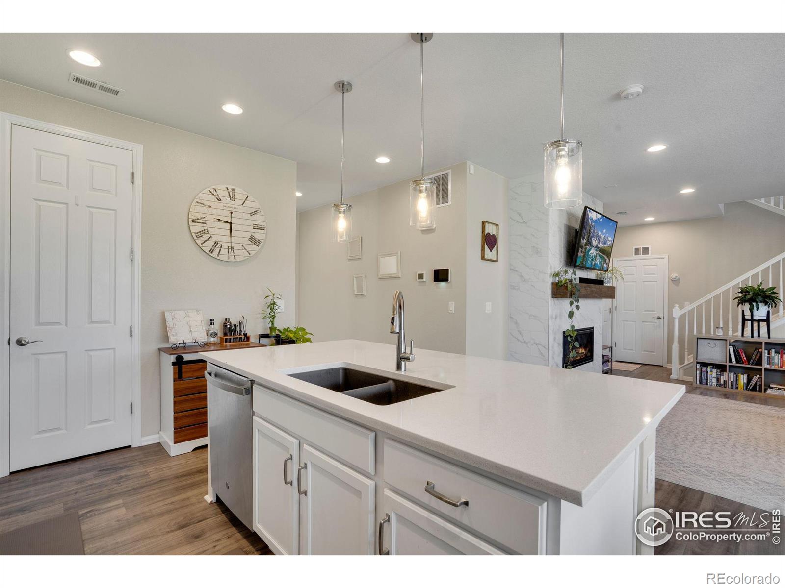 MLS Image #10 for 2975  sand beach lake drive,loveland, Colorado