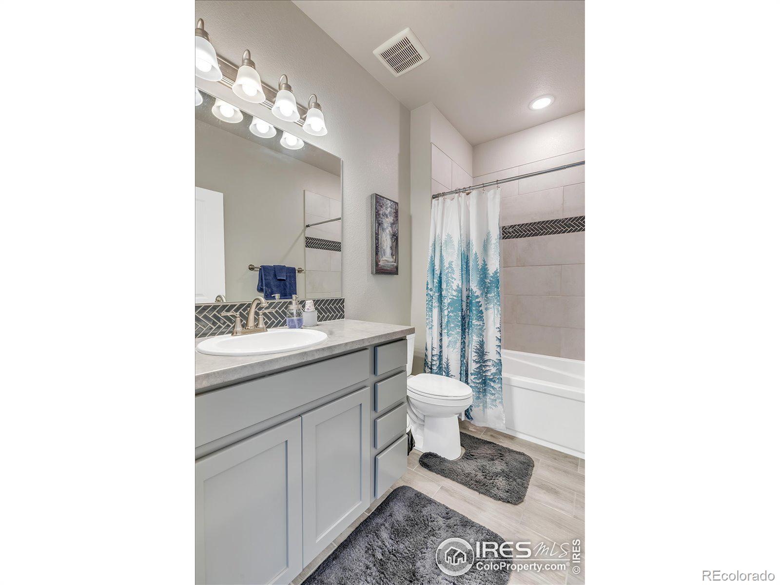 MLS Image #15 for 4622  hahns peak drive,loveland, Colorado