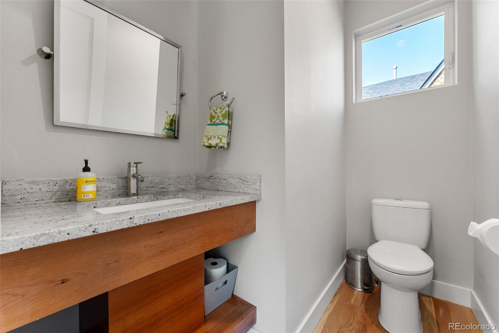 MLS Image #16 for 611 s washington street,denver, Colorado