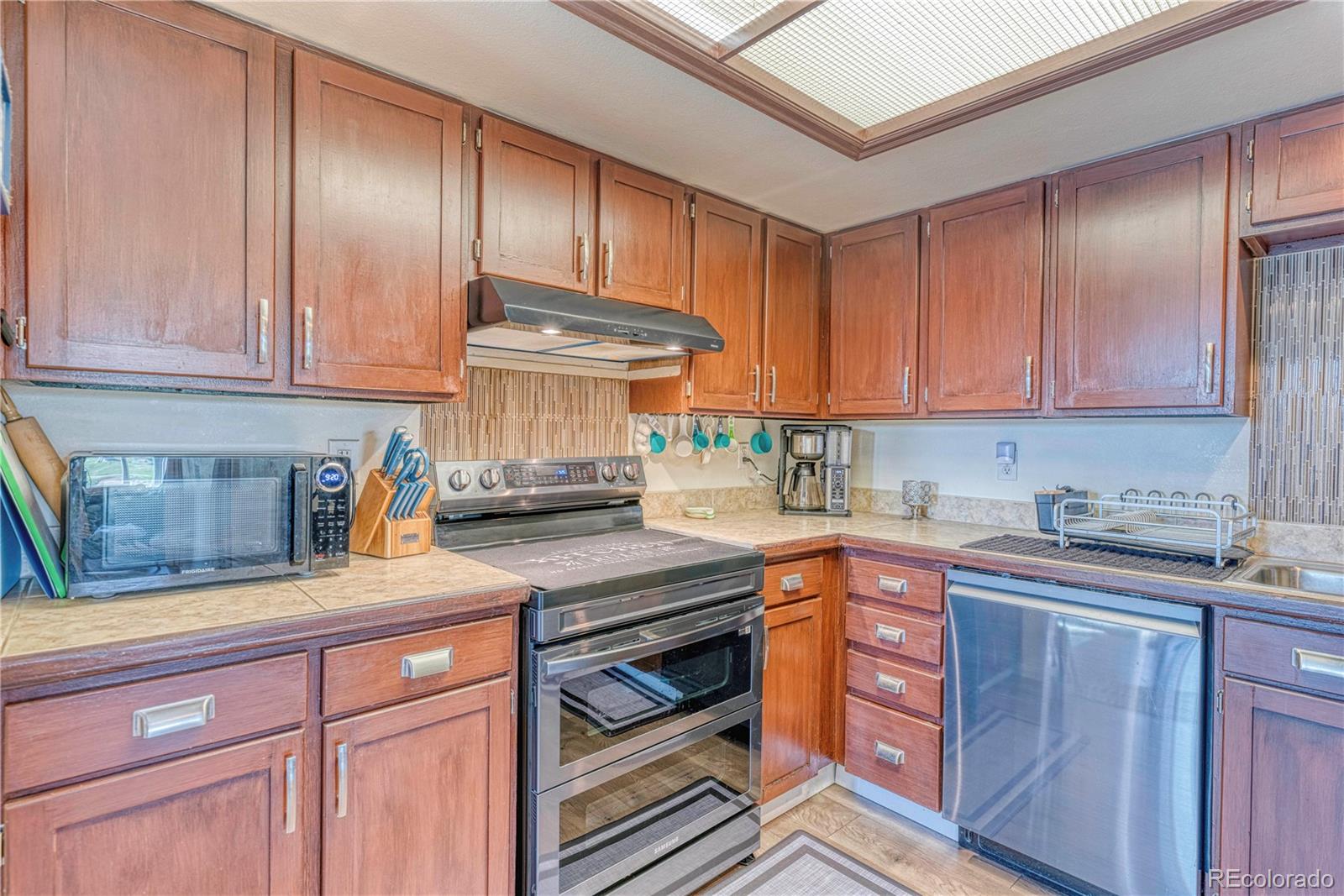 MLS Image #12 for 7947  york street,denver, Colorado