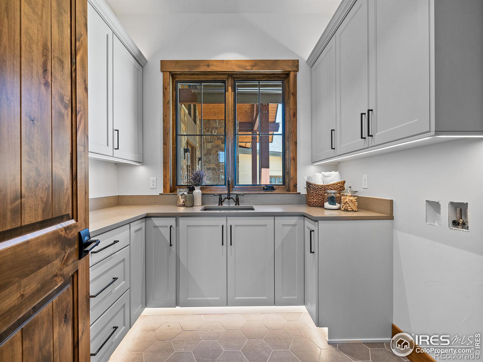 MLS Image #11 for 2823  majestic view drive,timnath, Colorado