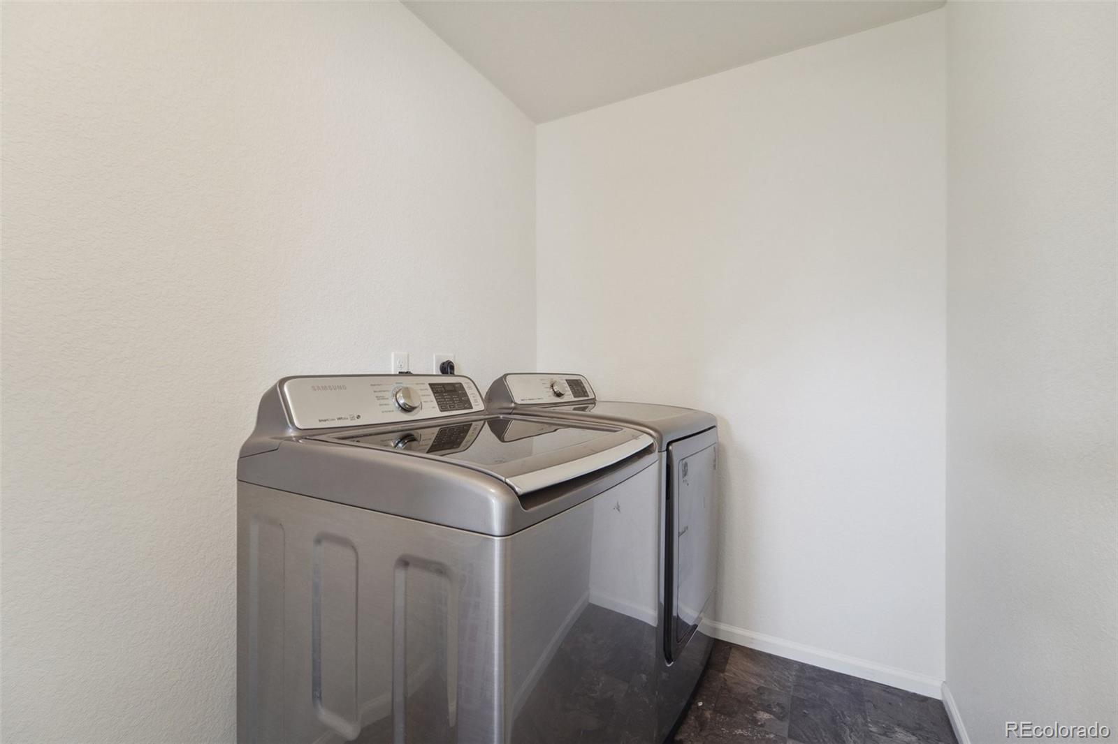 MLS Image #16 for 18261 e 52nd place,denver, Colorado