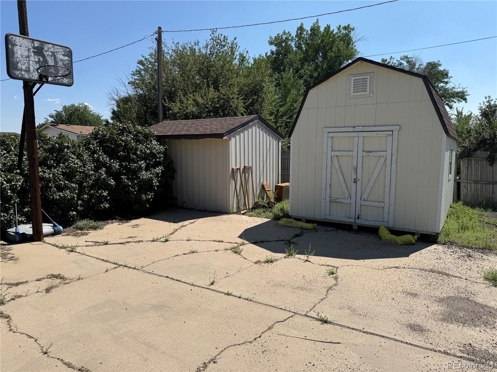 MLS Image #28 for 1933  burton street,strasburg, Colorado