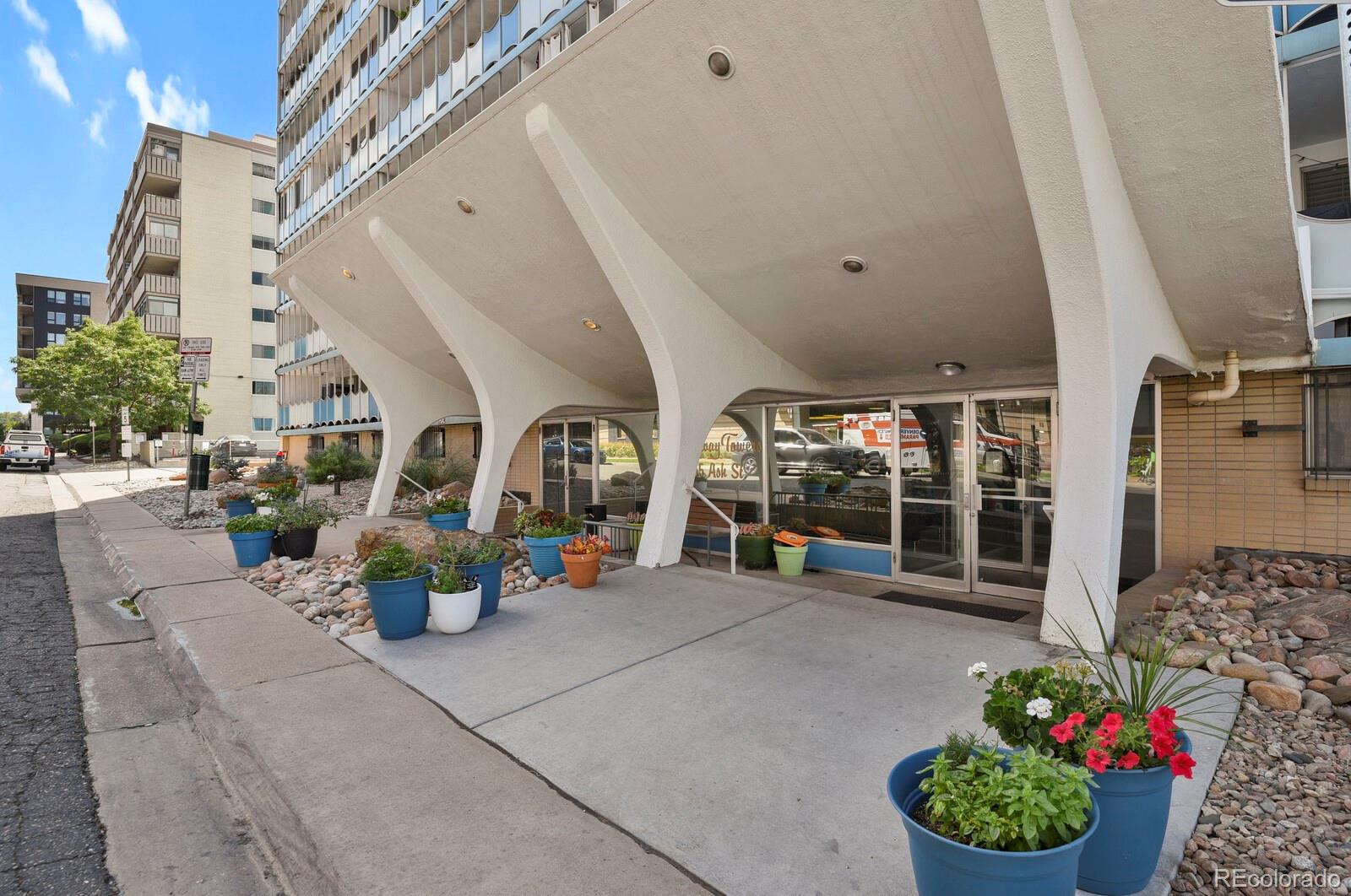 MLS Image #23 for 1155 n ash street,denver, Colorado