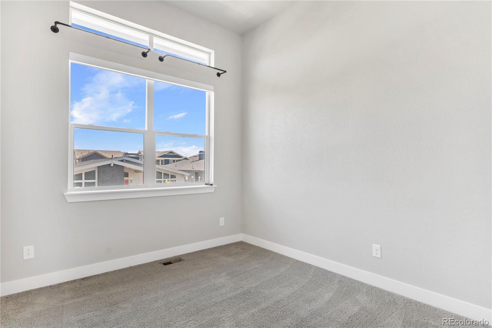 MLS Image #26 for 6043 n geneva street,denver, Colorado