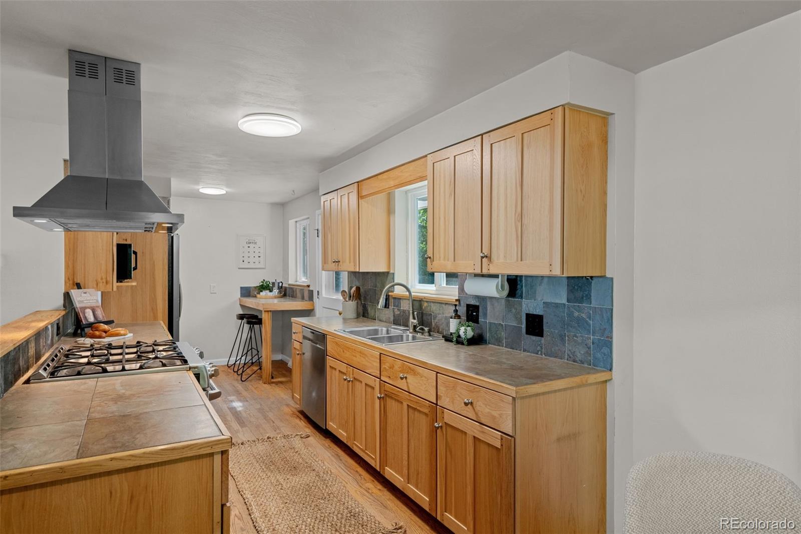 MLS Image #11 for 2570  robb street,lakewood, Colorado