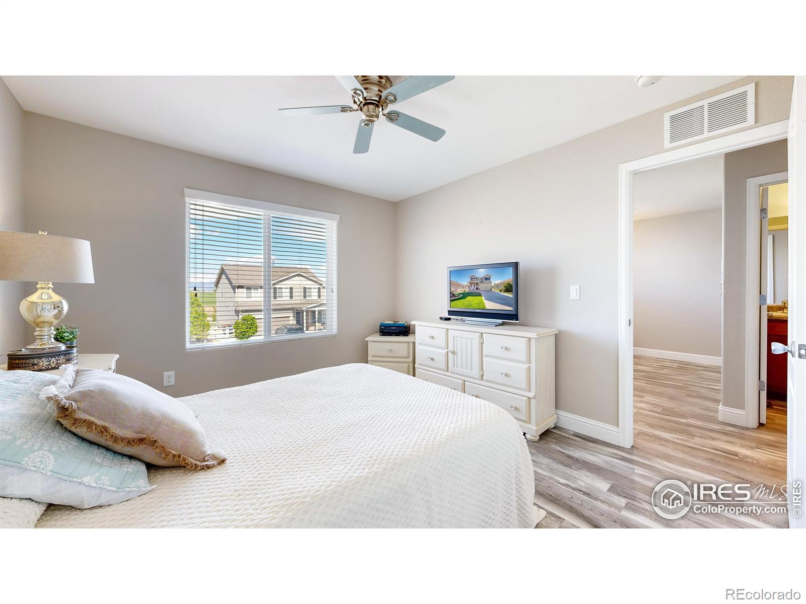 MLS Image #13 for 5652 w view circle,dacono, Colorado