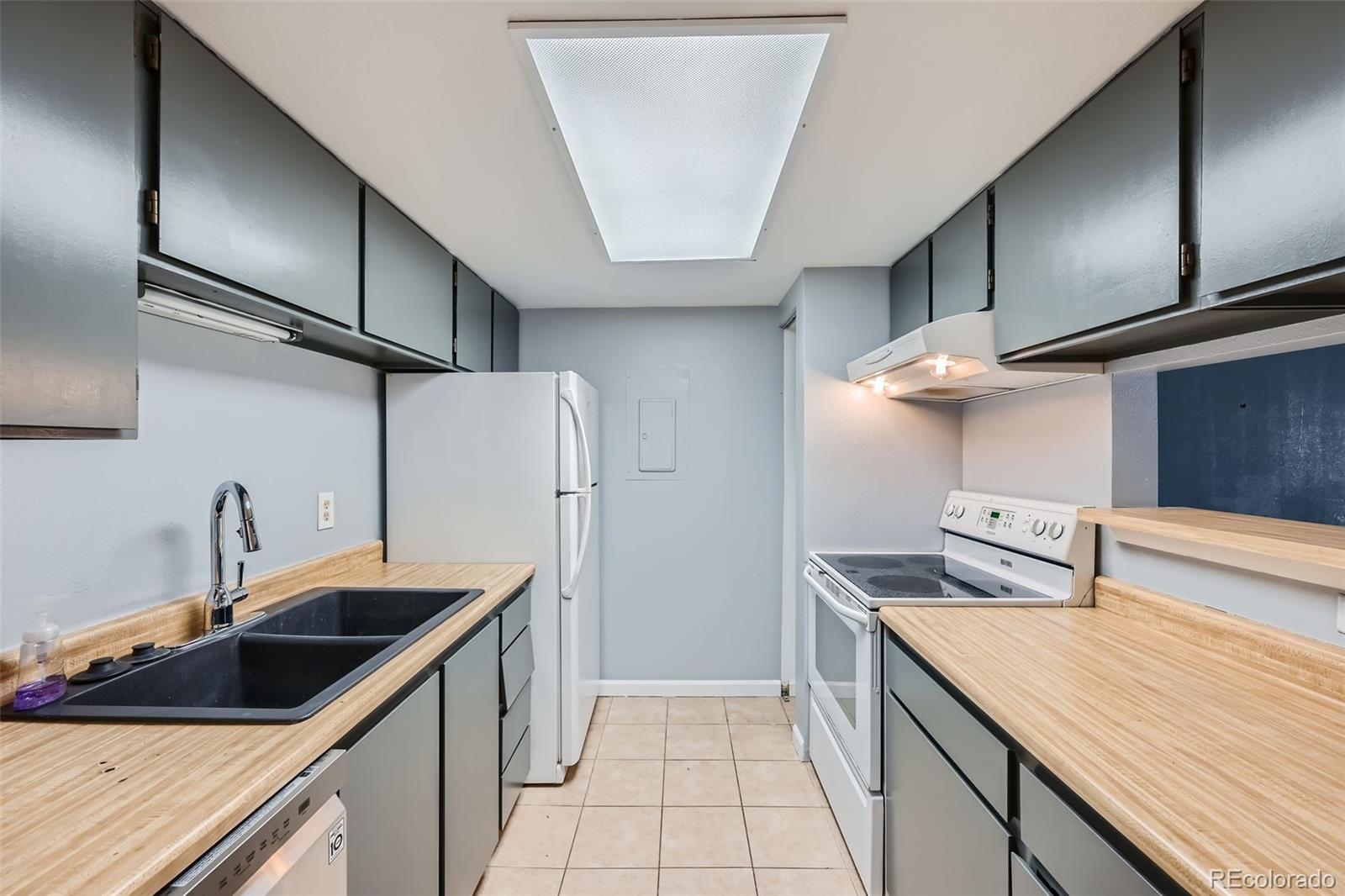 MLS Image #4 for 1777 s pitkin street,aurora, Colorado