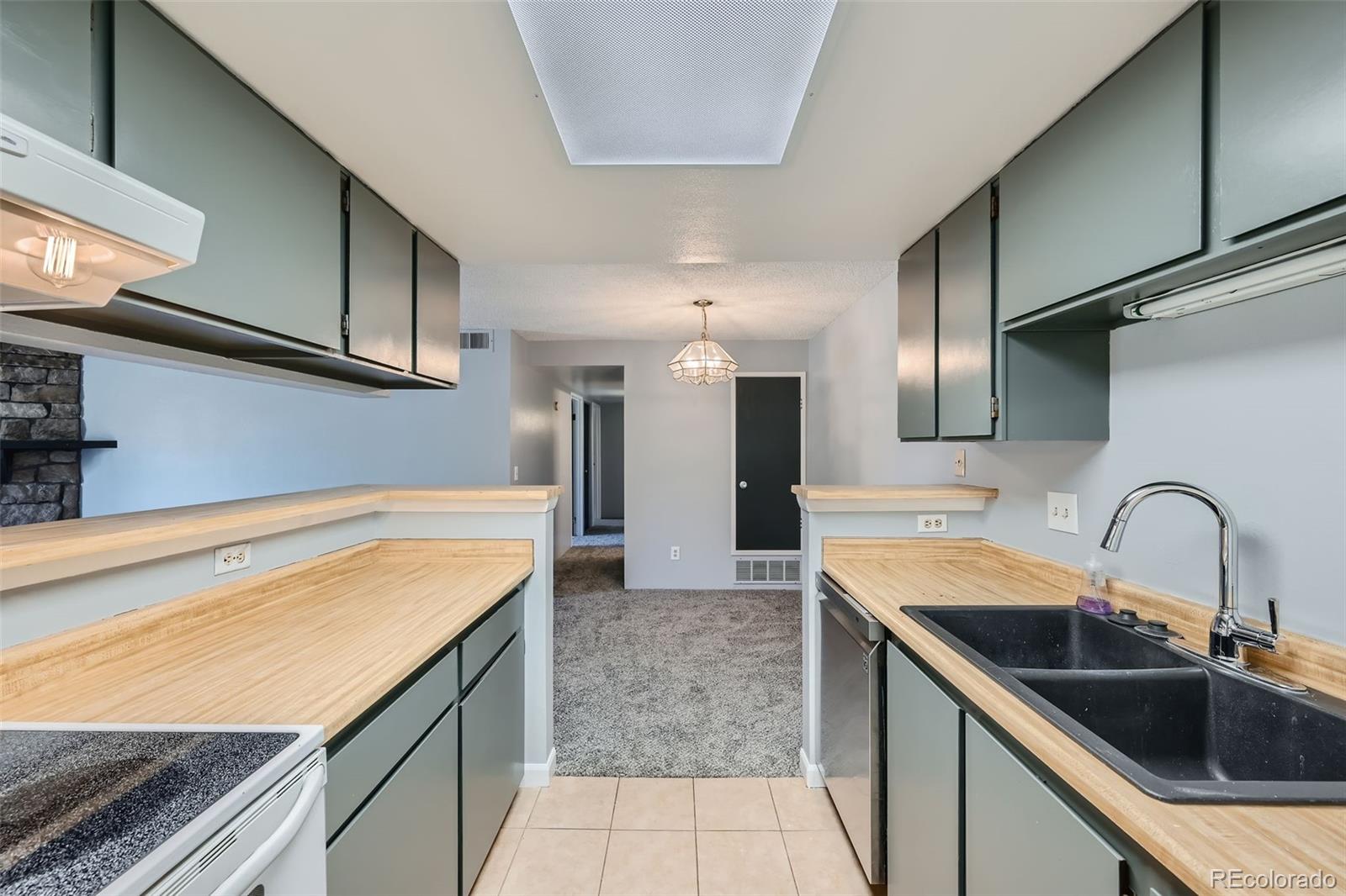 MLS Image #5 for 1777 s pitkin street,aurora, Colorado