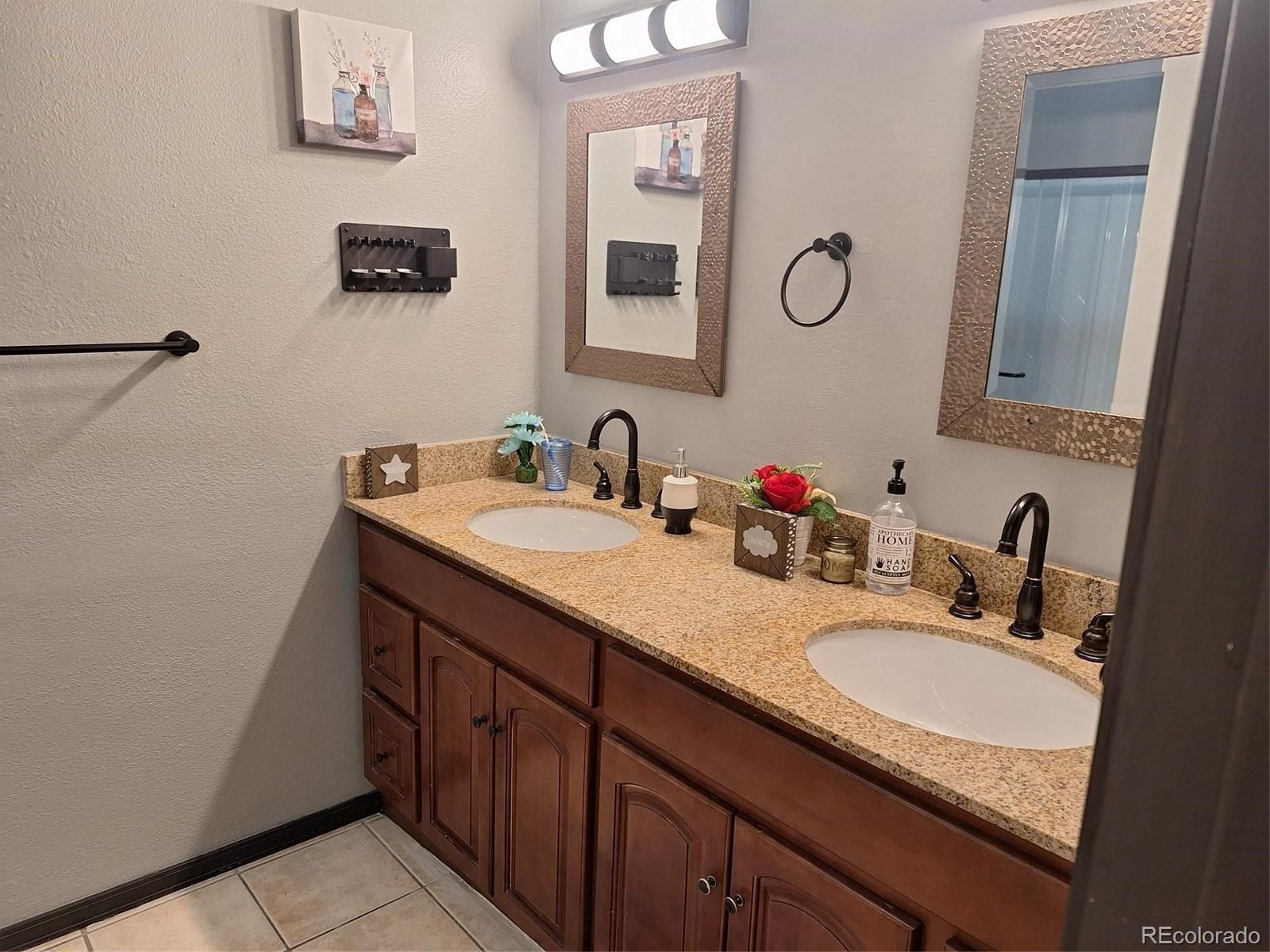 MLS Image #18 for 3550 s harlan street,denver, Colorado