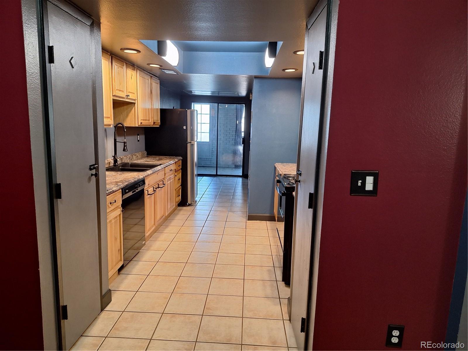 MLS Image #7 for 3550 s harlan street,denver, Colorado