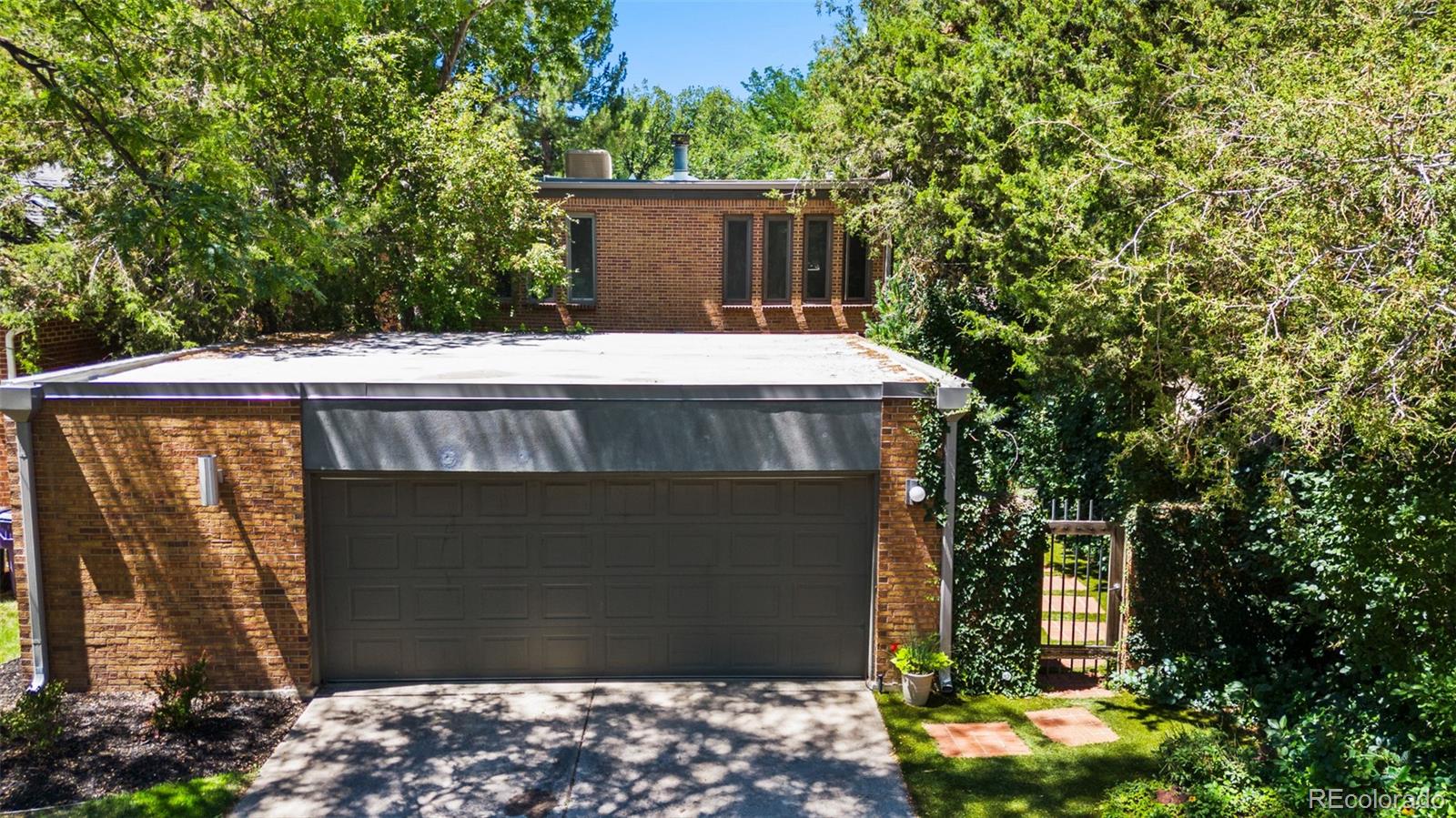 MLS Image #4 for 1110  monaco parkway,denver, Colorado