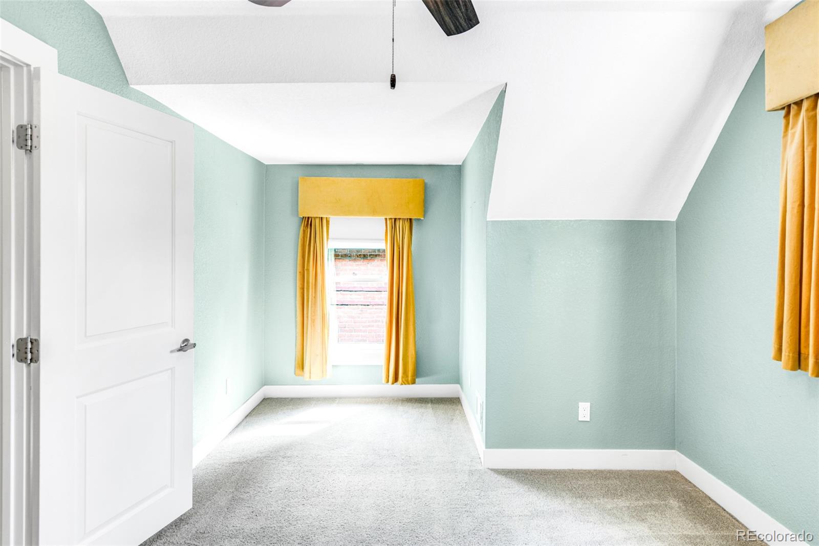 MLS Image #31 for 272 s grant street,denver, Colorado