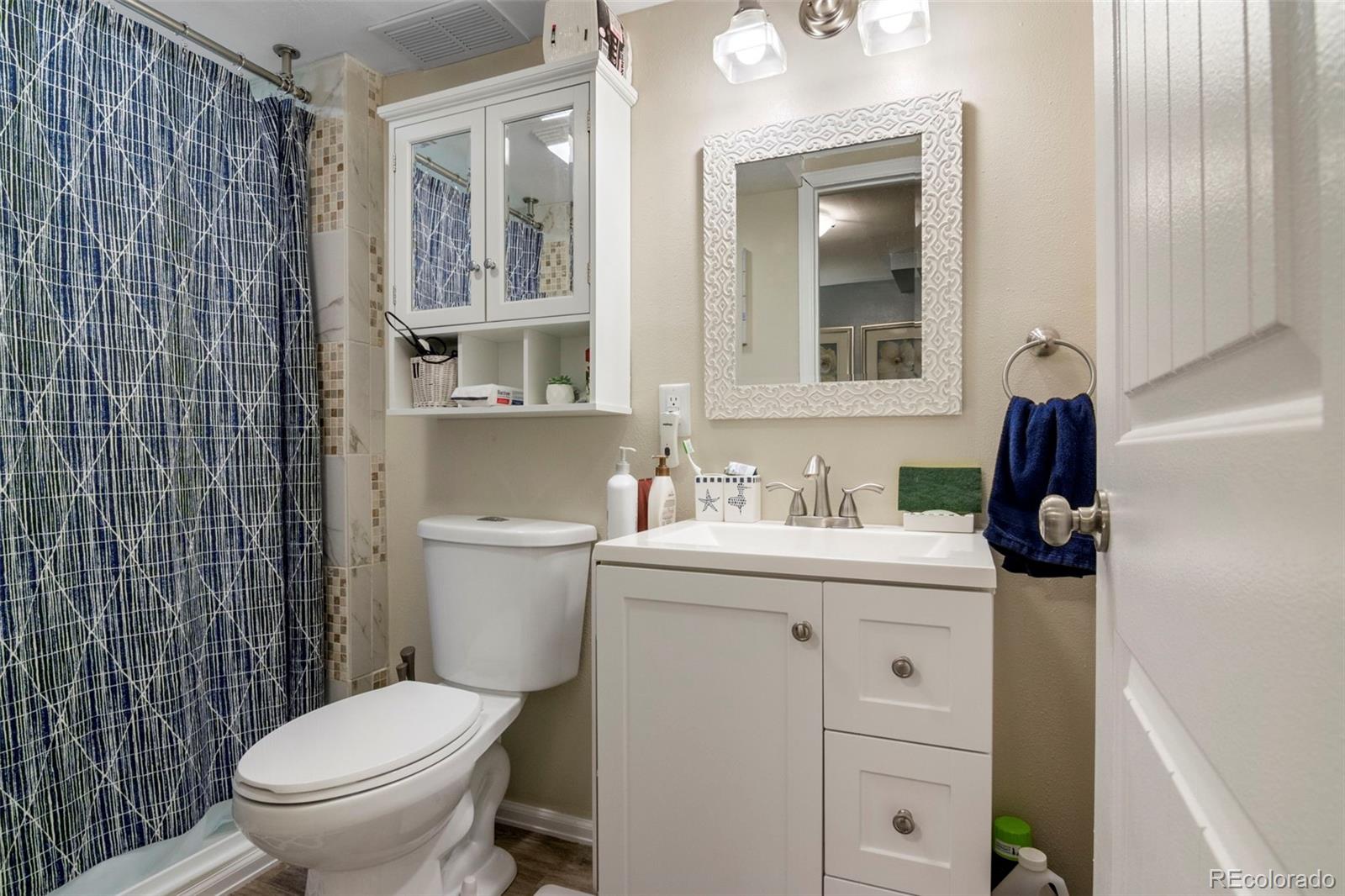 MLS Image #13 for 1811 s quebec way,denver, Colorado