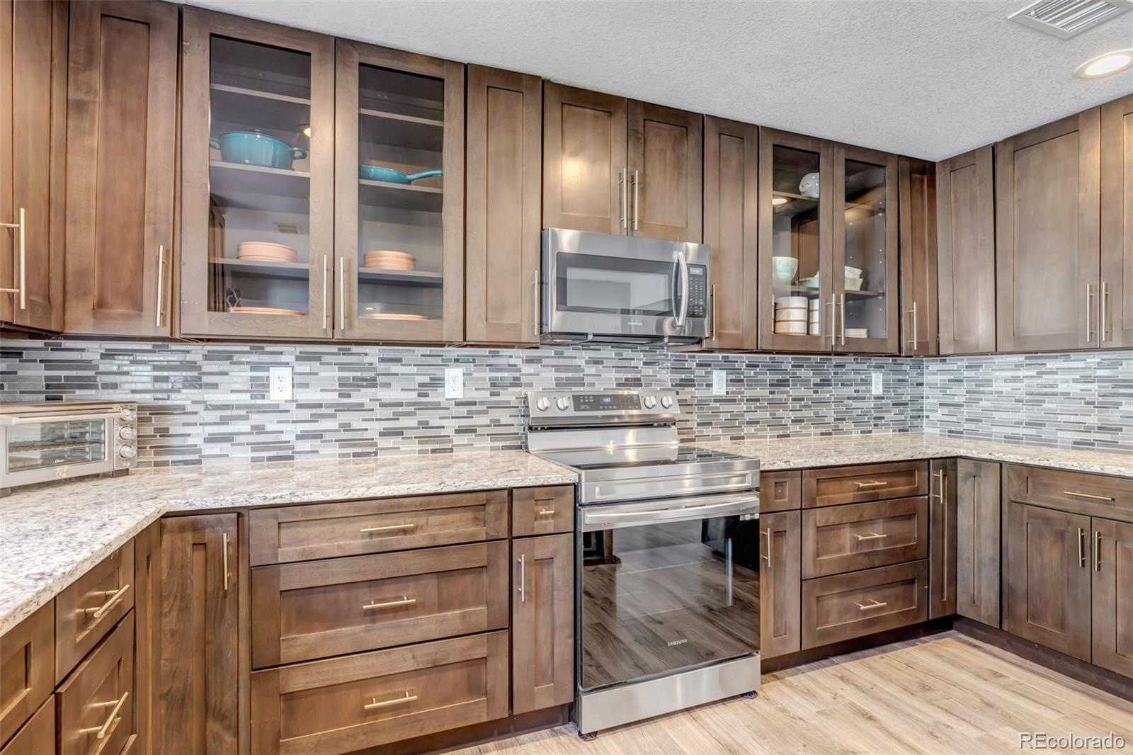 MLS Image #11 for 21647 e 53rd place,denver, Colorado