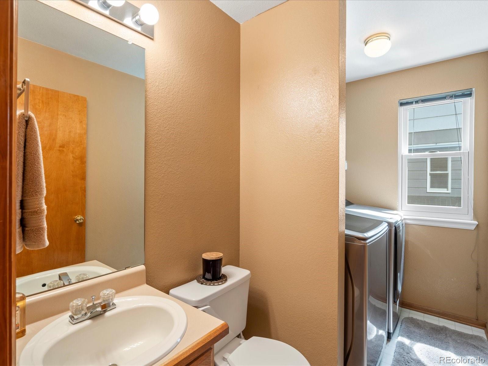 MLS Image #19 for 21541 e 44th avenue,denver, Colorado