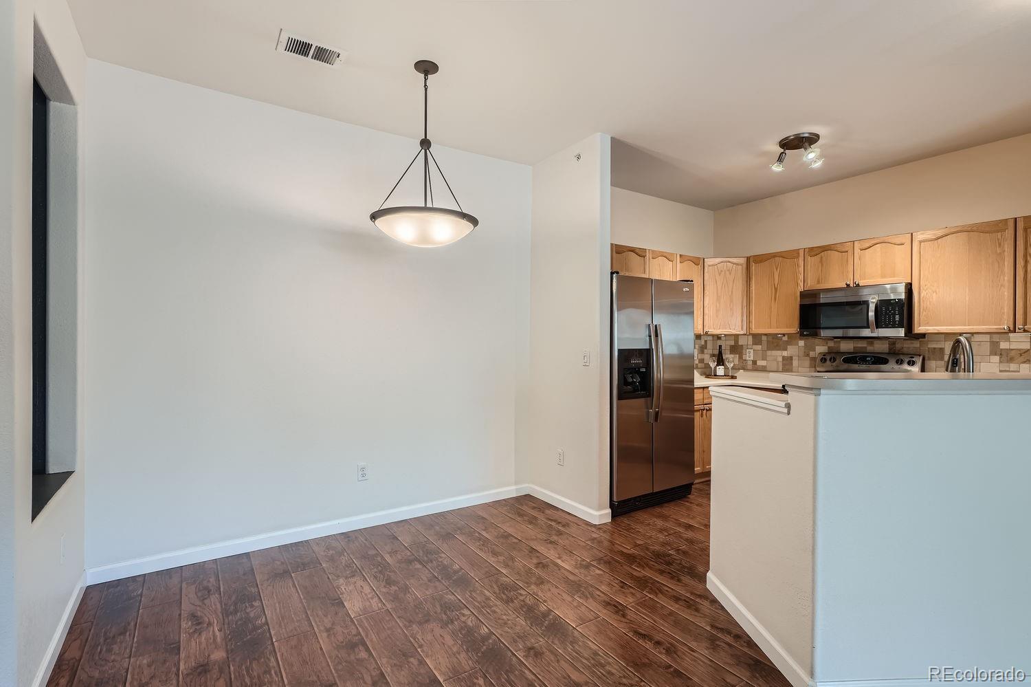 MLS Image #5 for 7428 s alkire street 302,littleton, Colorado