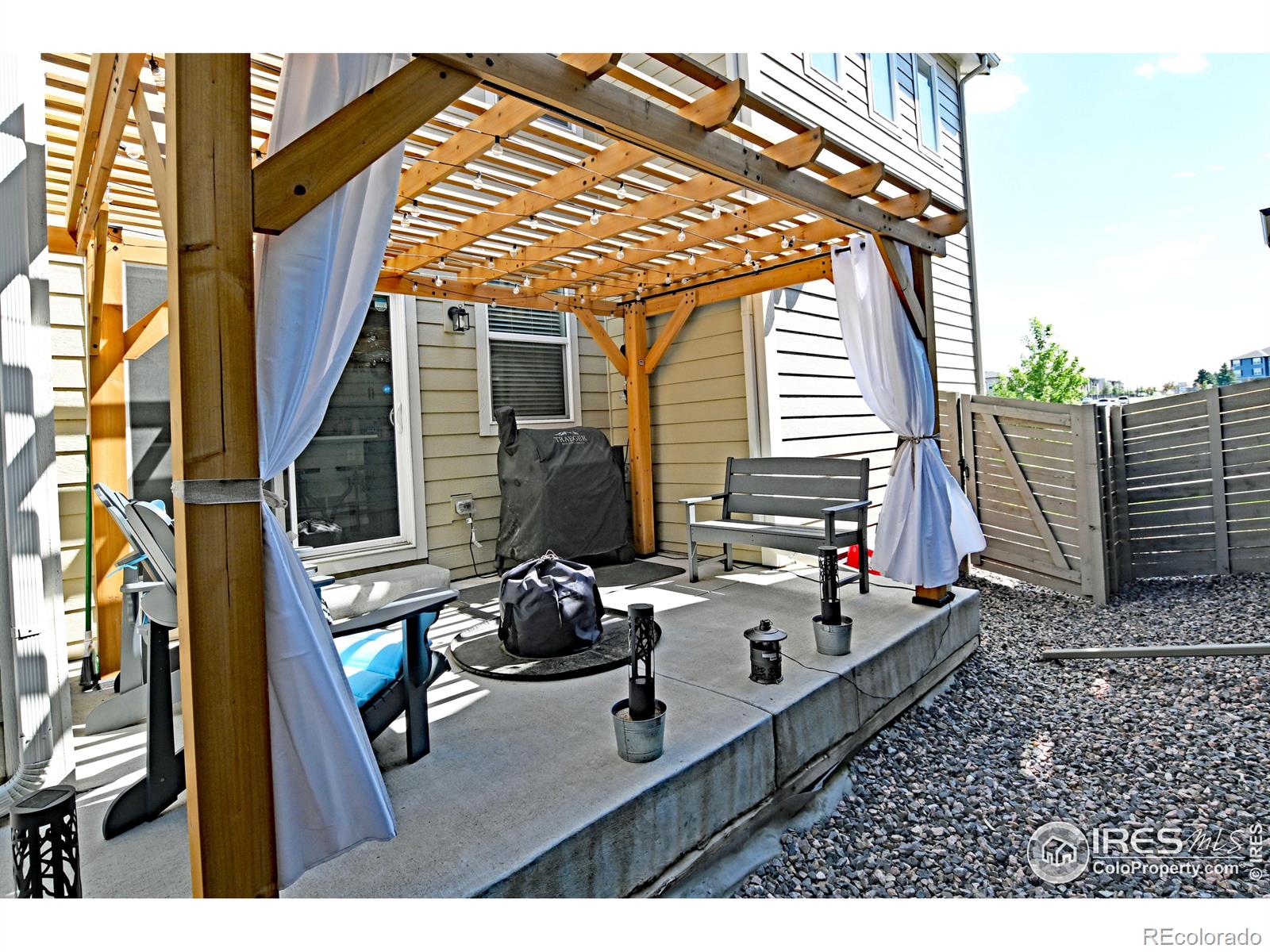 MLS Image #29 for 15997 e elk place,denver, Colorado