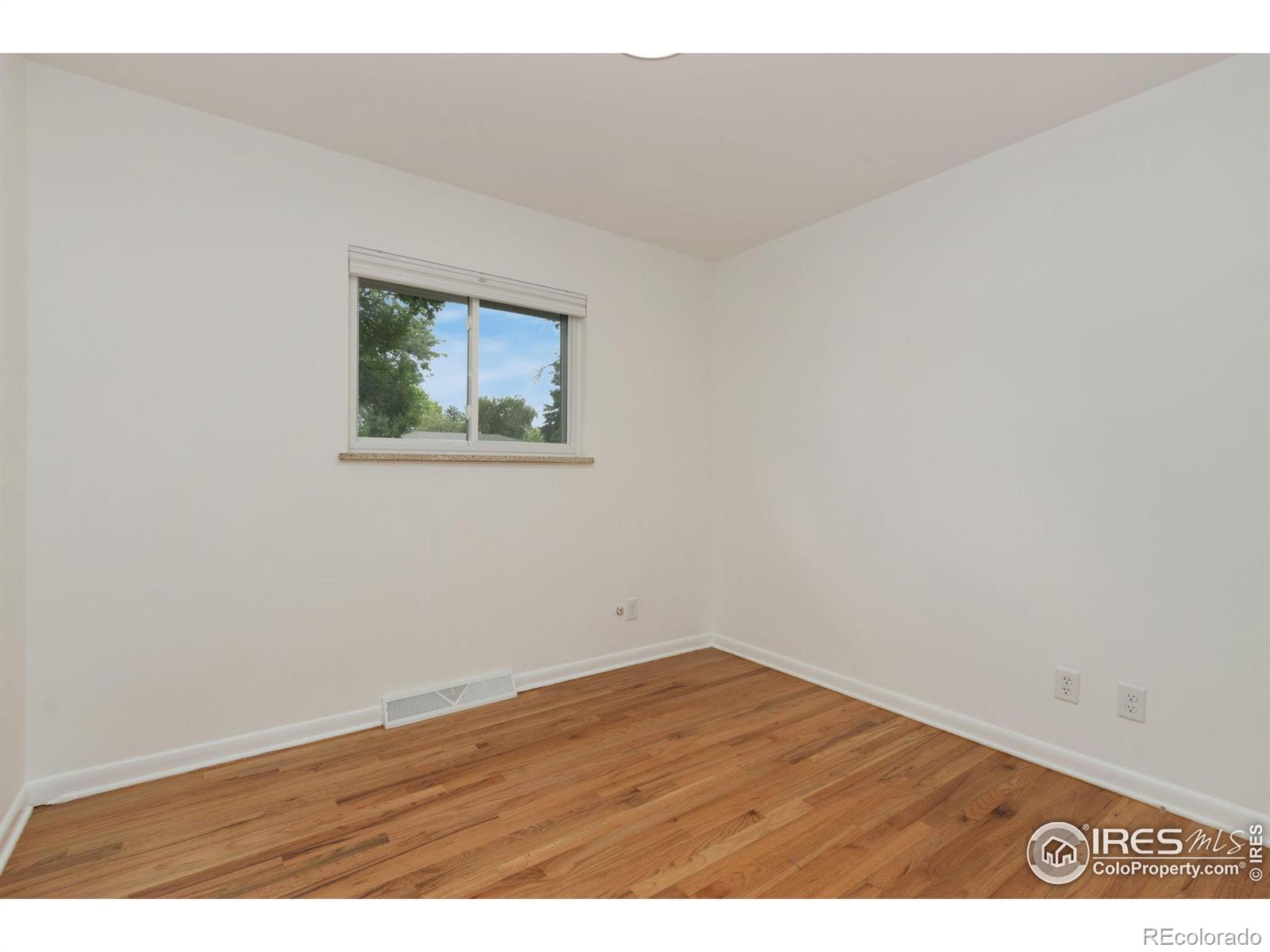 MLS Image #12 for 517  columbia road,fort collins, Colorado