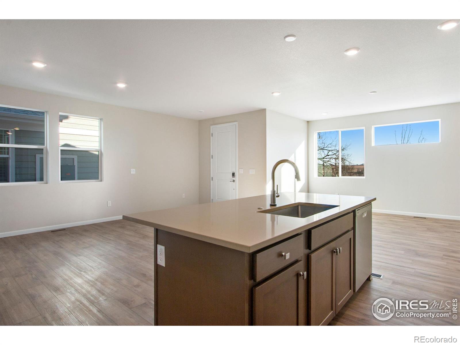 MLS Image #15 for 1580 e 3rd avenue,longmont, Colorado