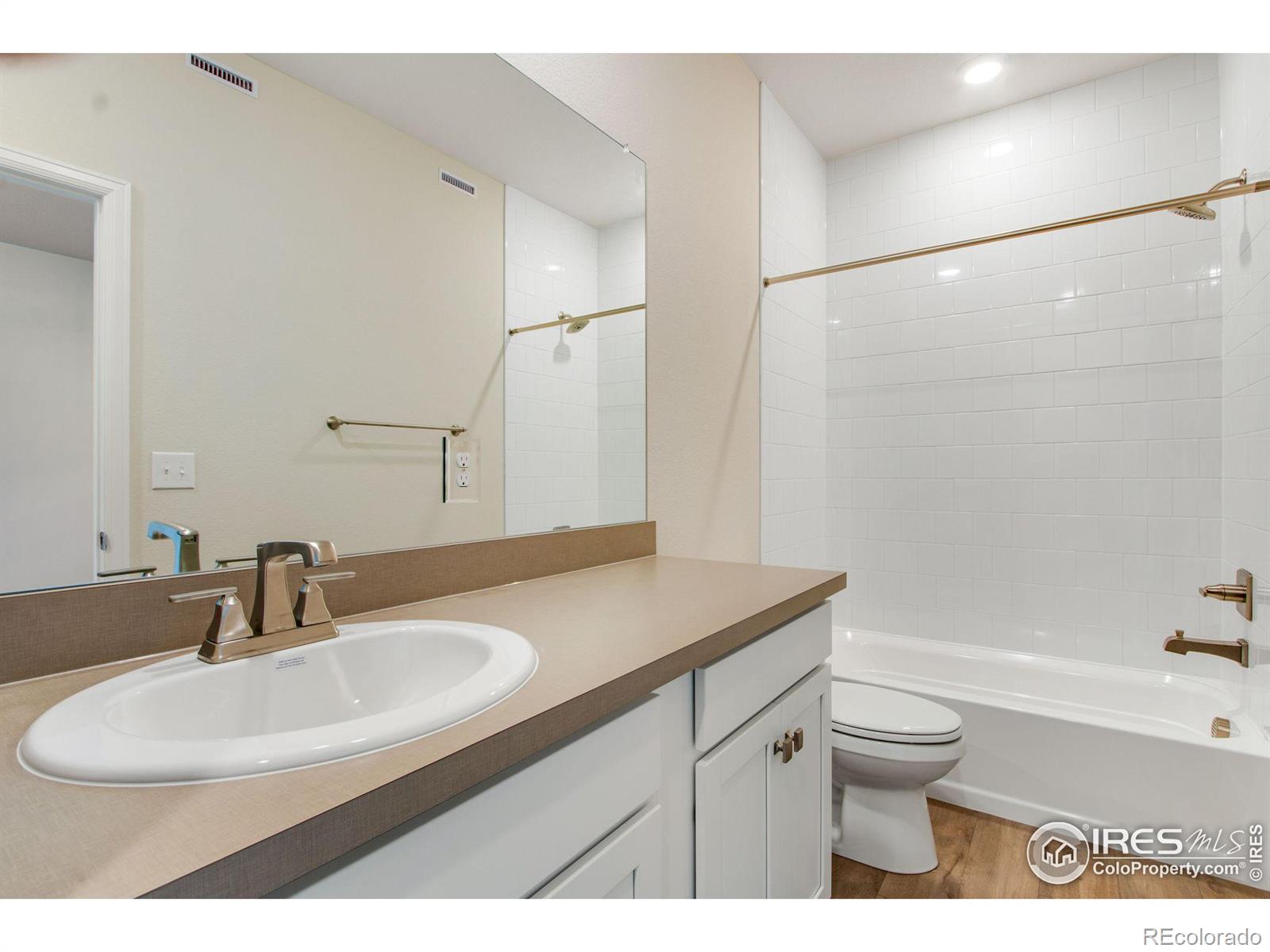 MLS Image #32 for 1580 e 3rd avenue,longmont, Colorado