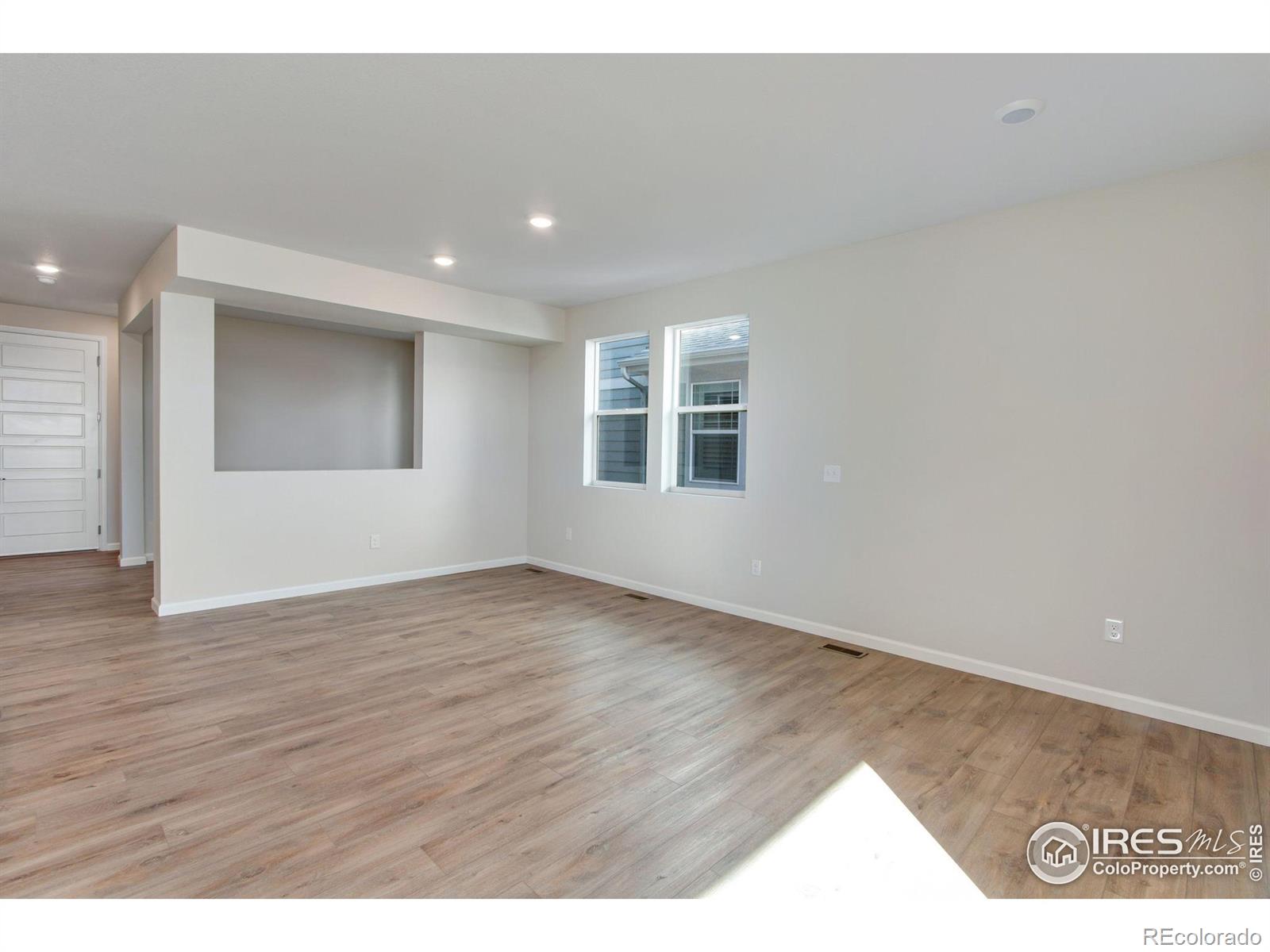 MLS Image #6 for 1580 e 3rd avenue,longmont, Colorado