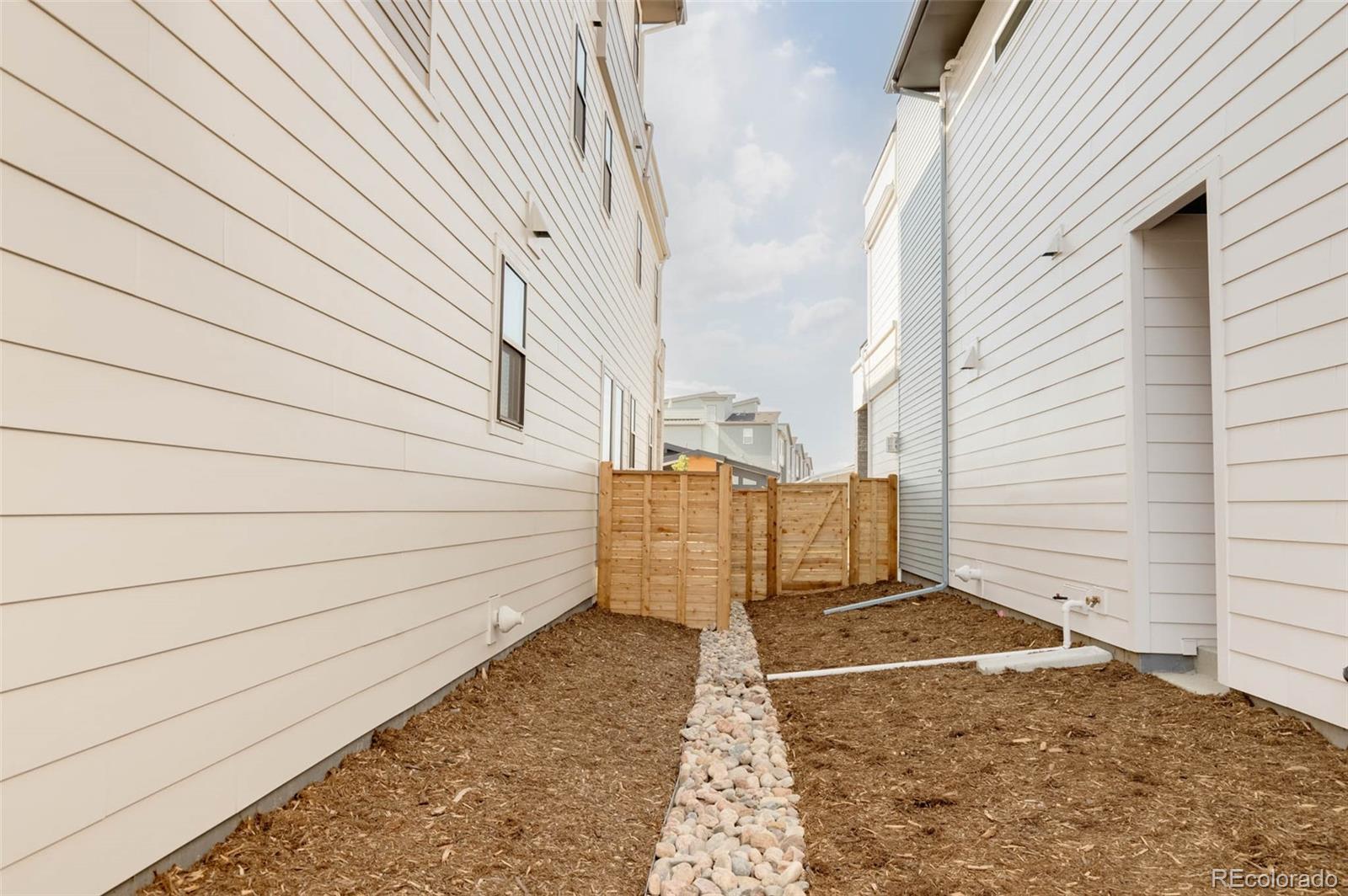 MLS Image #14 for 6222  galena street,denver, Colorado