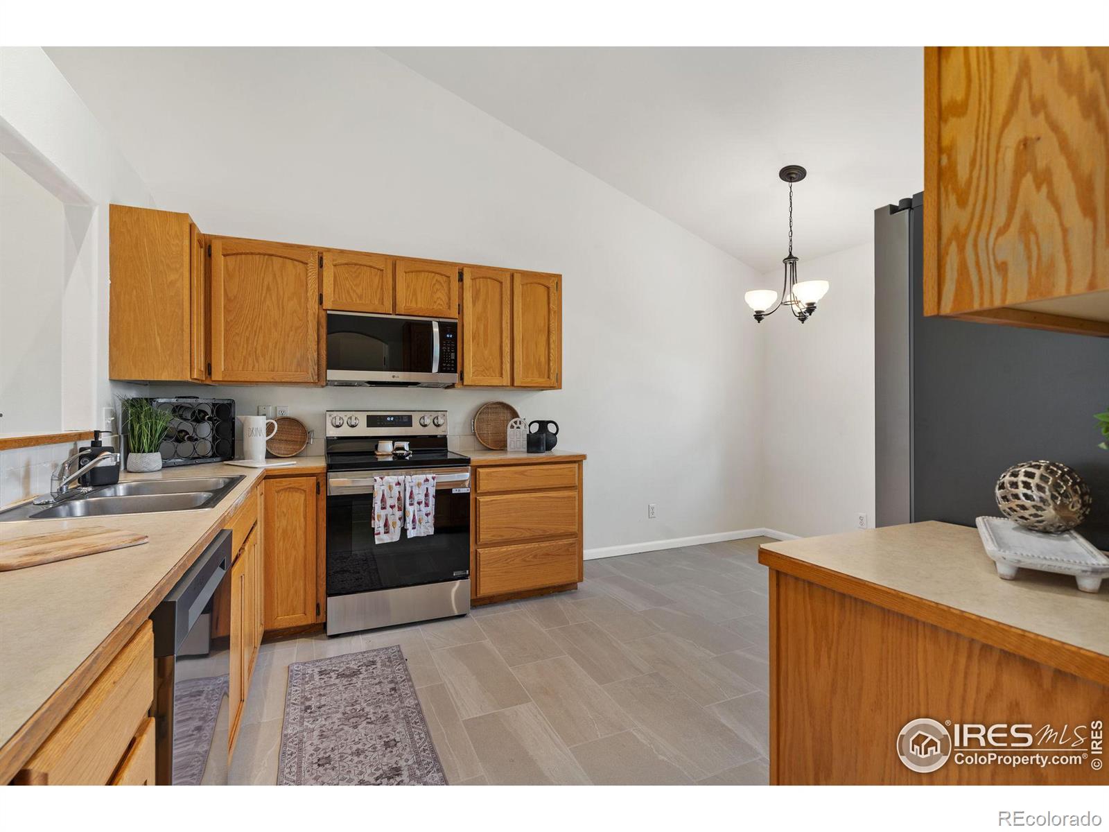 MLS Image #9 for 401  aurora way,fort collins, Colorado