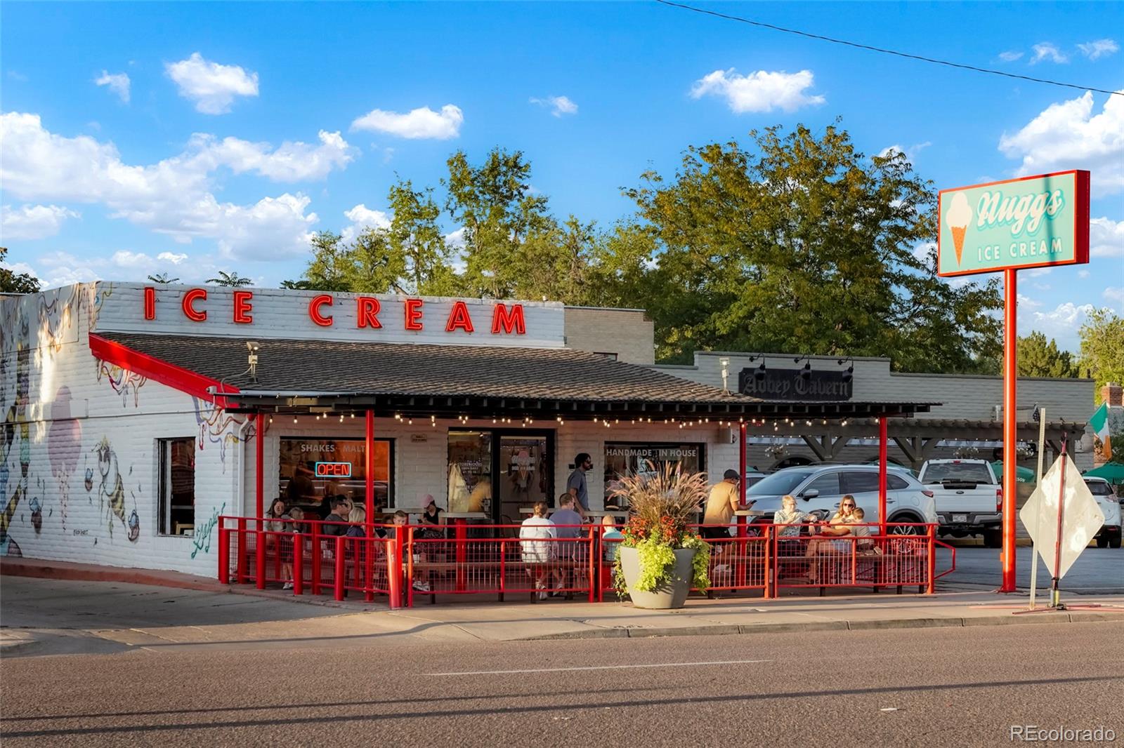 MLS Image #42 for 1579  elm street,denver, Colorado