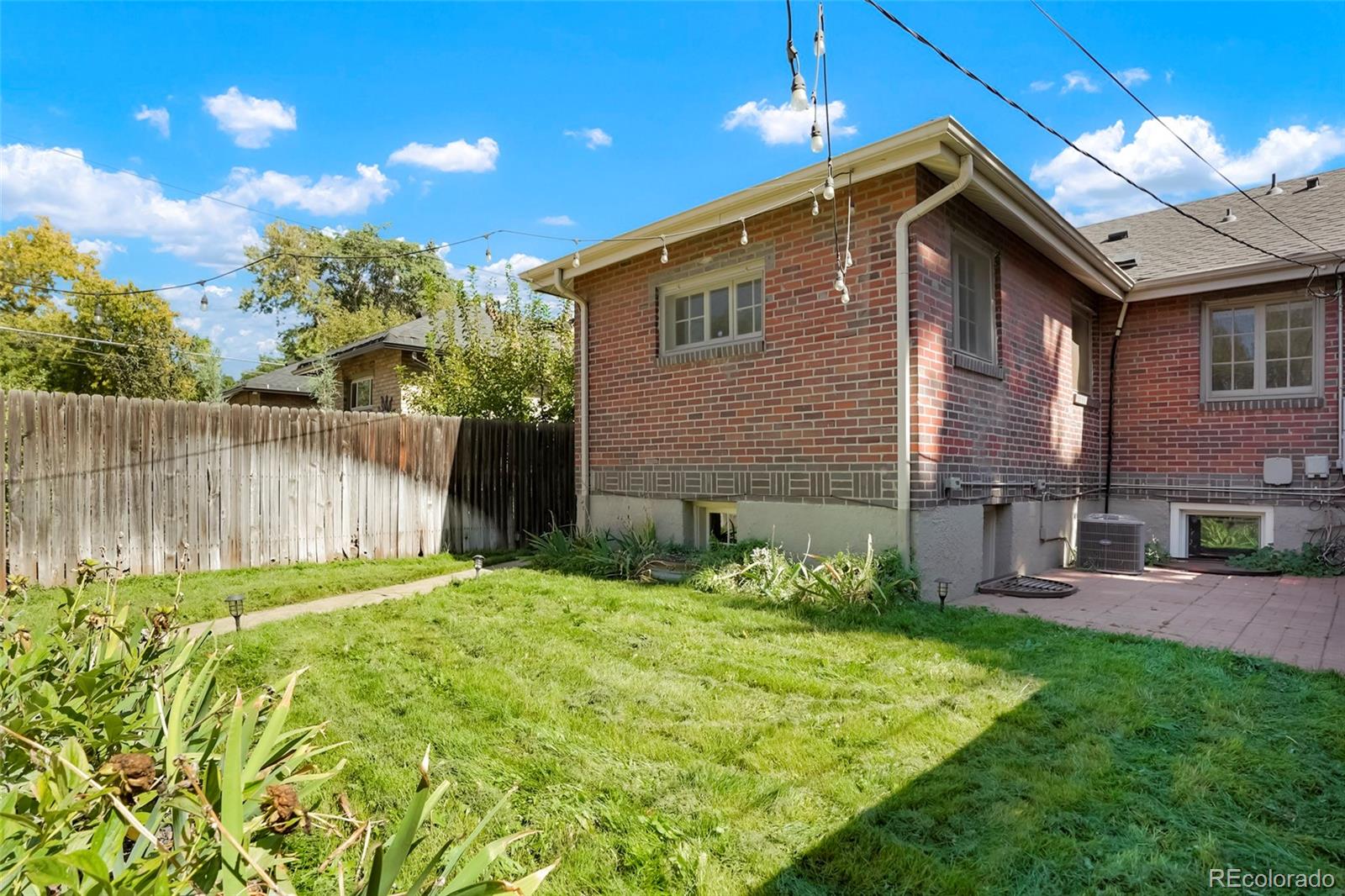 MLS Image #48 for 1579  elm street,denver, Colorado