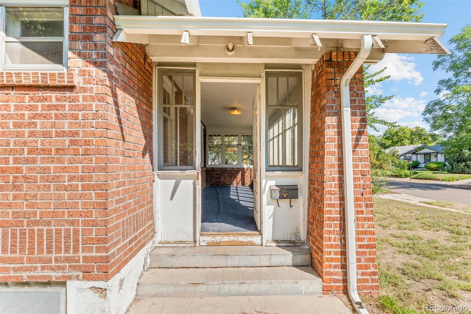 MLS Image #3 for 2167 s emerson street,denver, Colorado