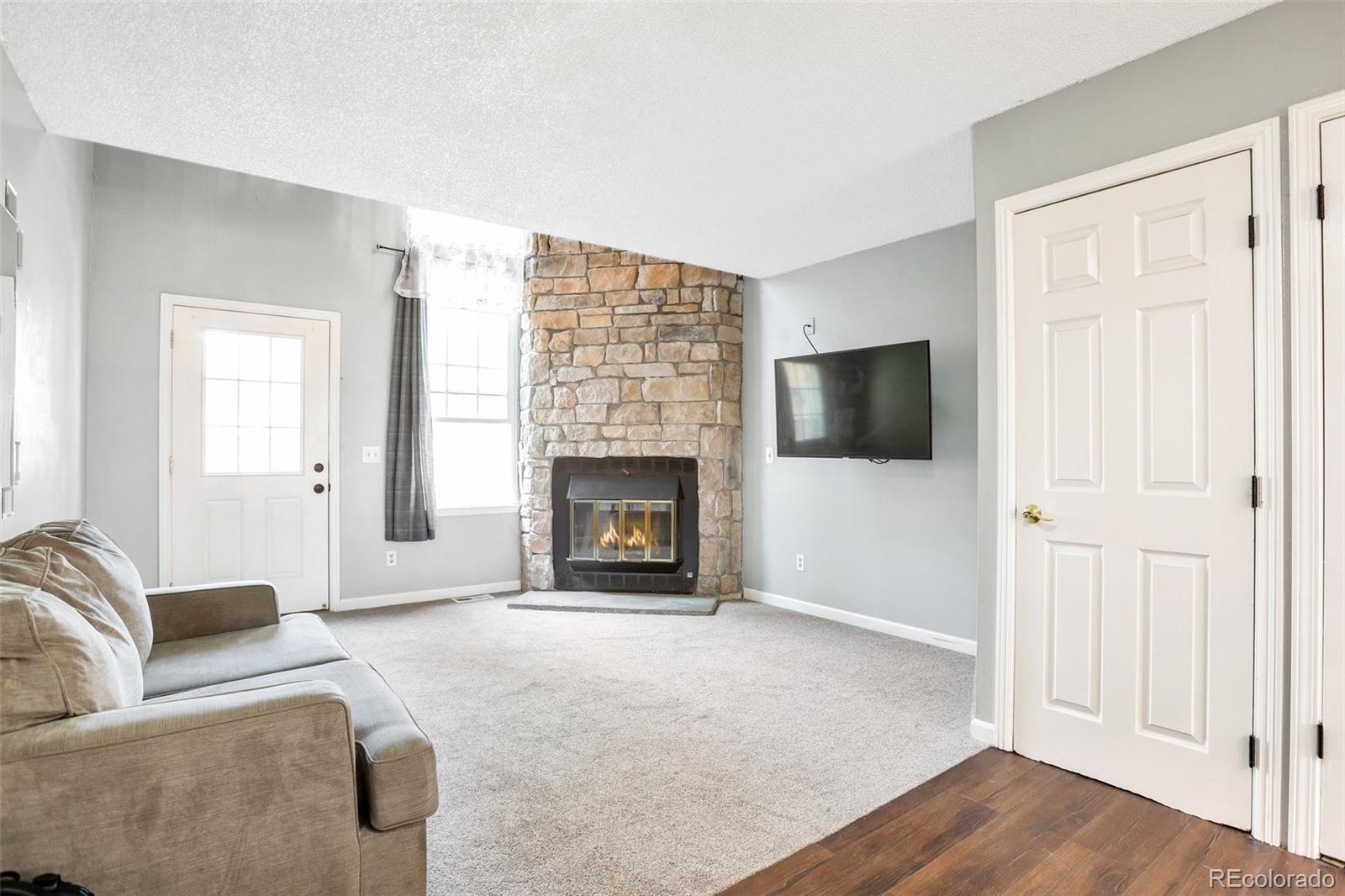 MLS Image #2 for 1725 s blackhawk way,aurora, Colorado