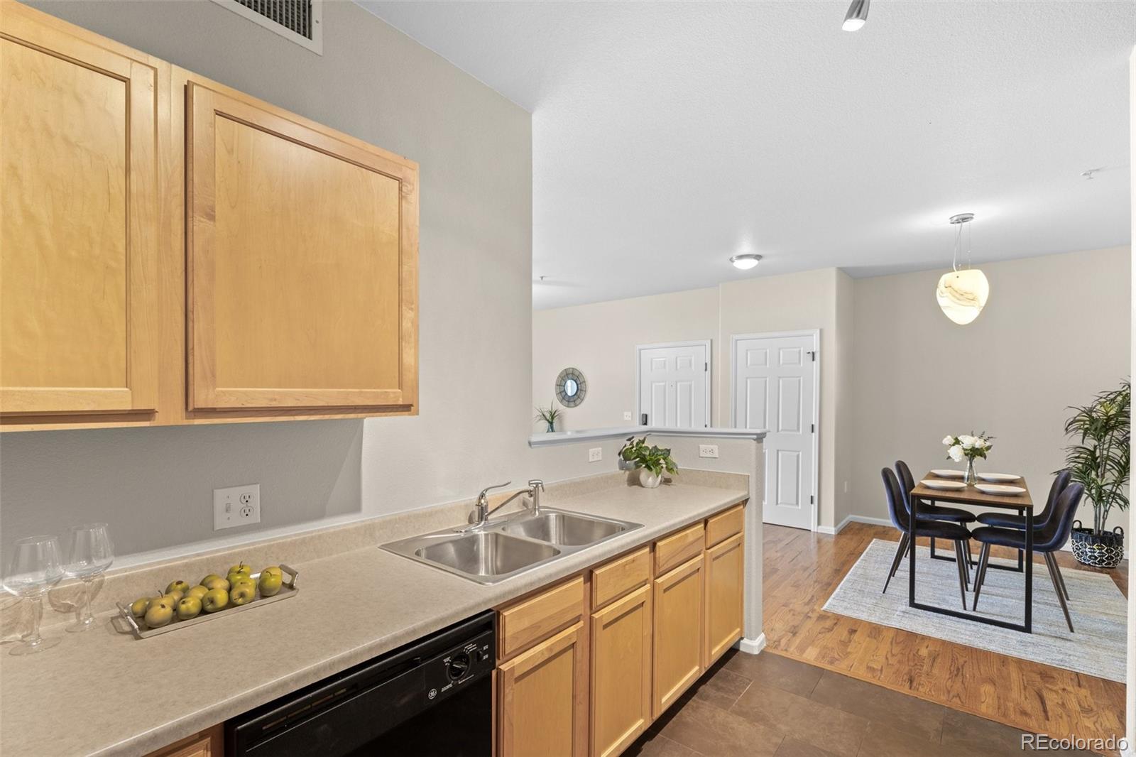 MLS Image #6 for 4451 s ammons street,littleton, Colorado