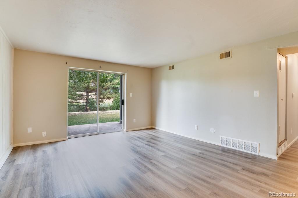 MLS Image #3 for 249 e highline circle 102,centennial, Colorado