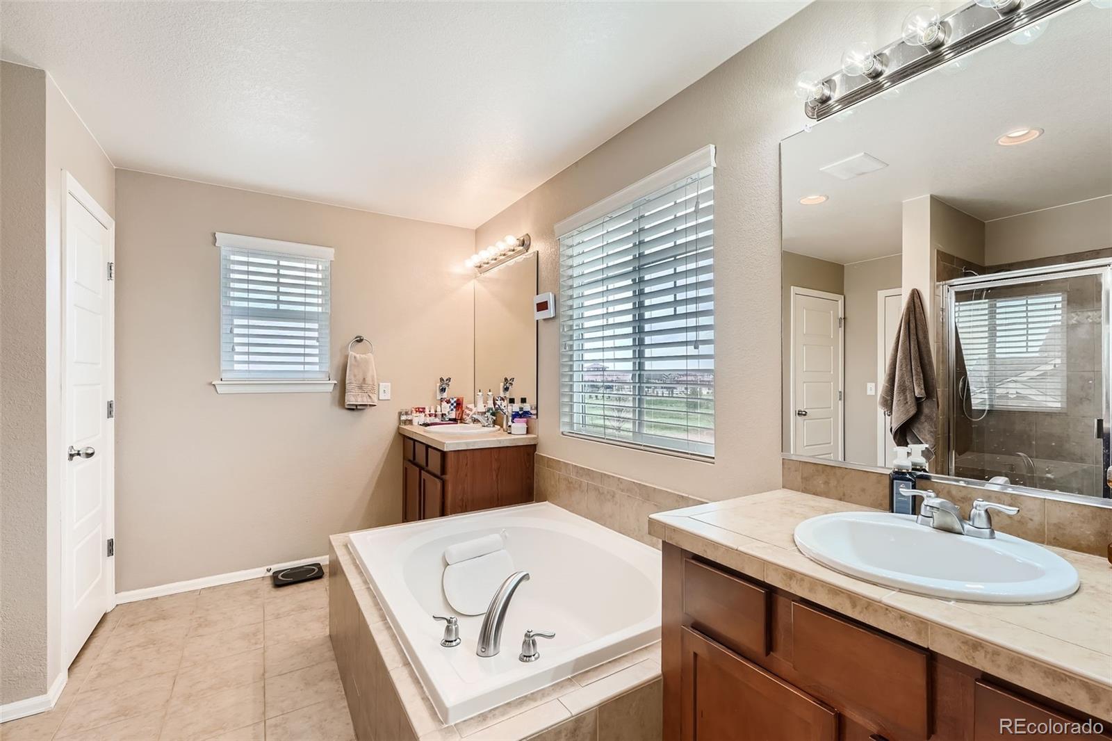 MLS Image #21 for 25202 e 2nd place,aurora, Colorado