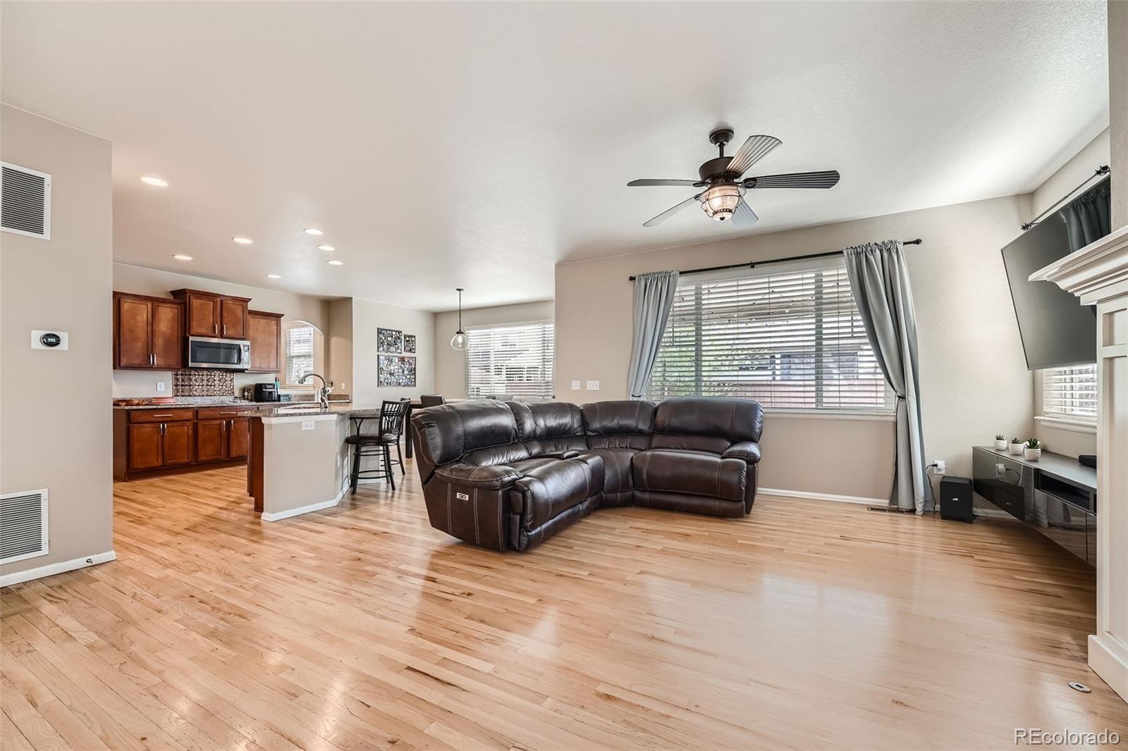 MLS Image #5 for 25202 e 2nd place,aurora, Colorado