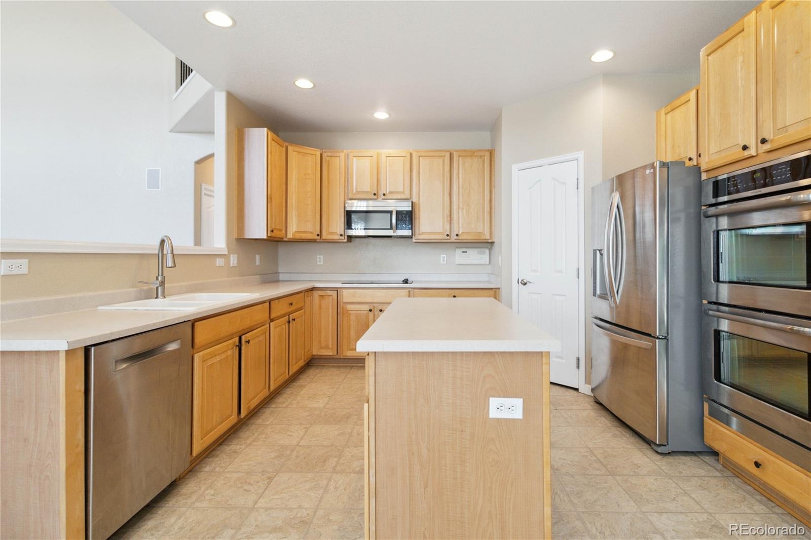 MLS Image #20 for 21120  saddleback circle,parker, Colorado