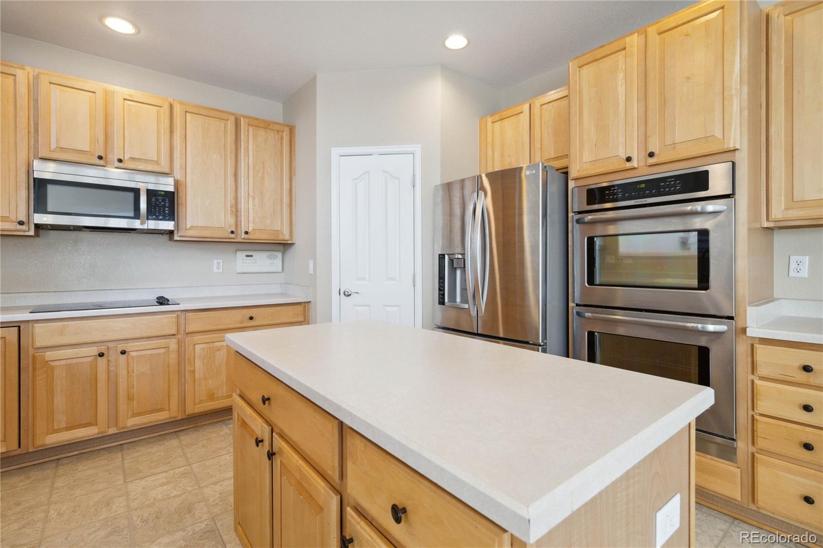 MLS Image #21 for 21120  saddleback circle,parker, Colorado