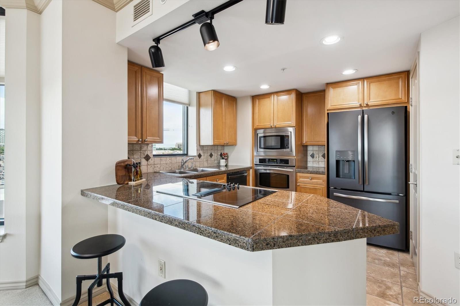 MLS Image #6 for 8100 e union avenue 705,denver, Colorado