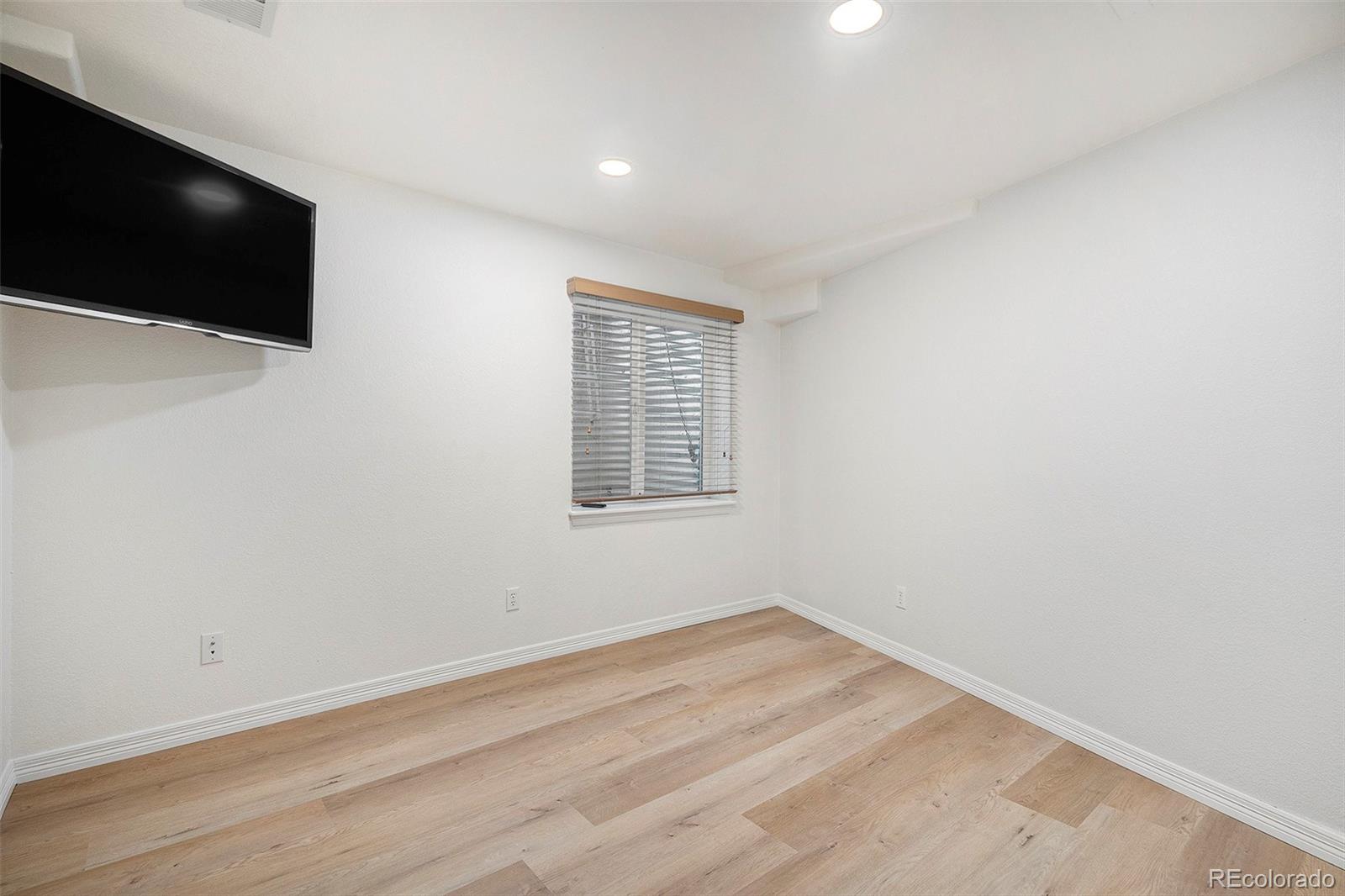 MLS Image #27 for 1250  oneida street,denver, Colorado