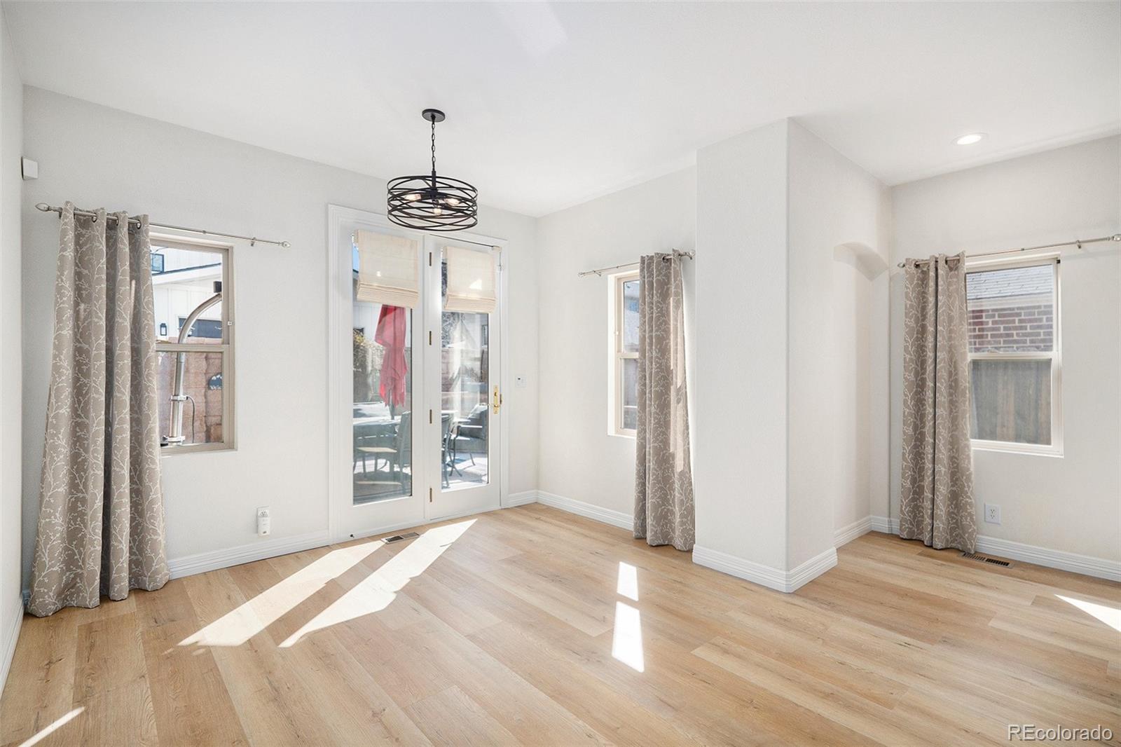 MLS Image #7 for 1250  oneida street,denver, Colorado